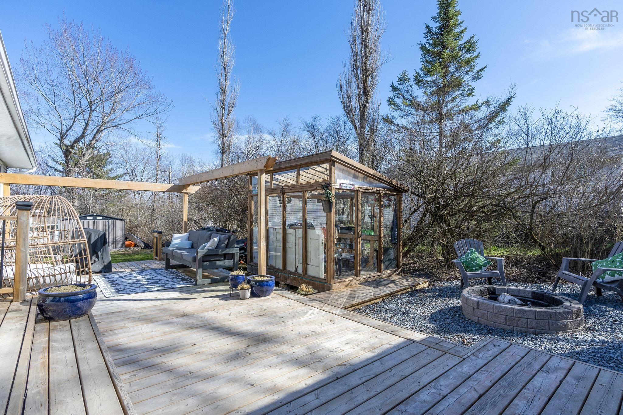 $549,900.00: 13 Logan Drive, Lantz