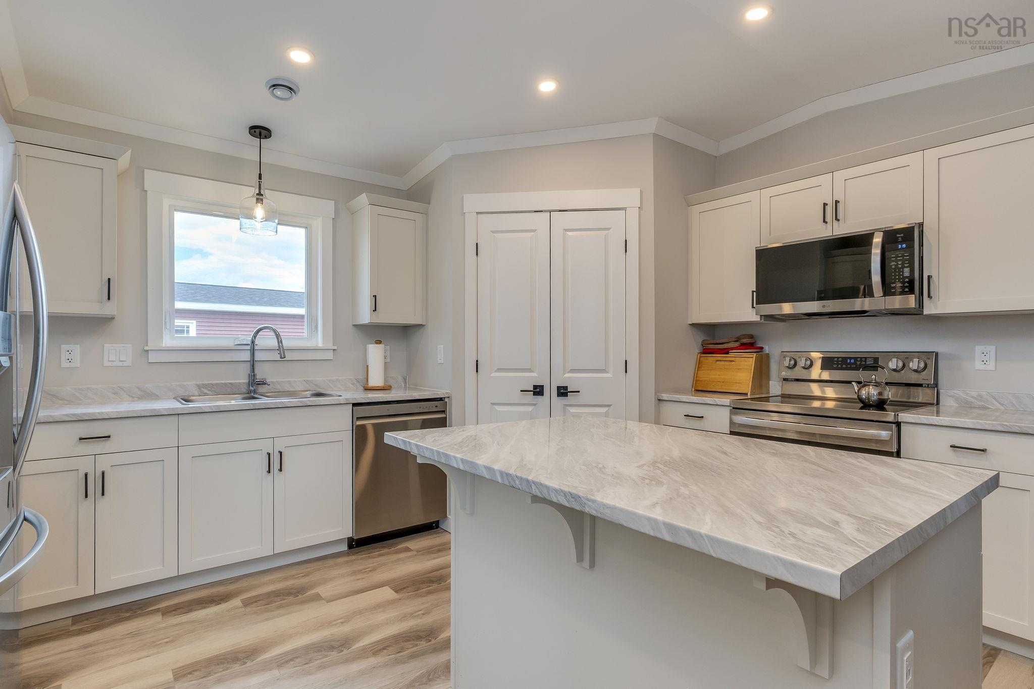 $349,900.00: 38 Halton Drive, Elmsdale