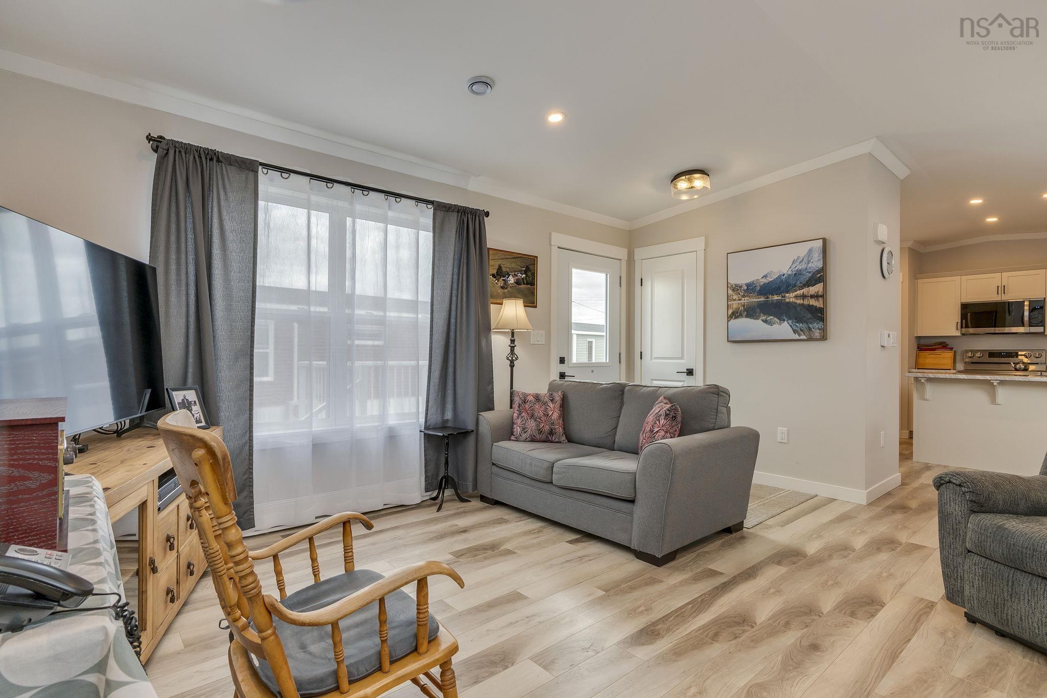 $349,900.00: 38 Halton Drive, Elmsdale