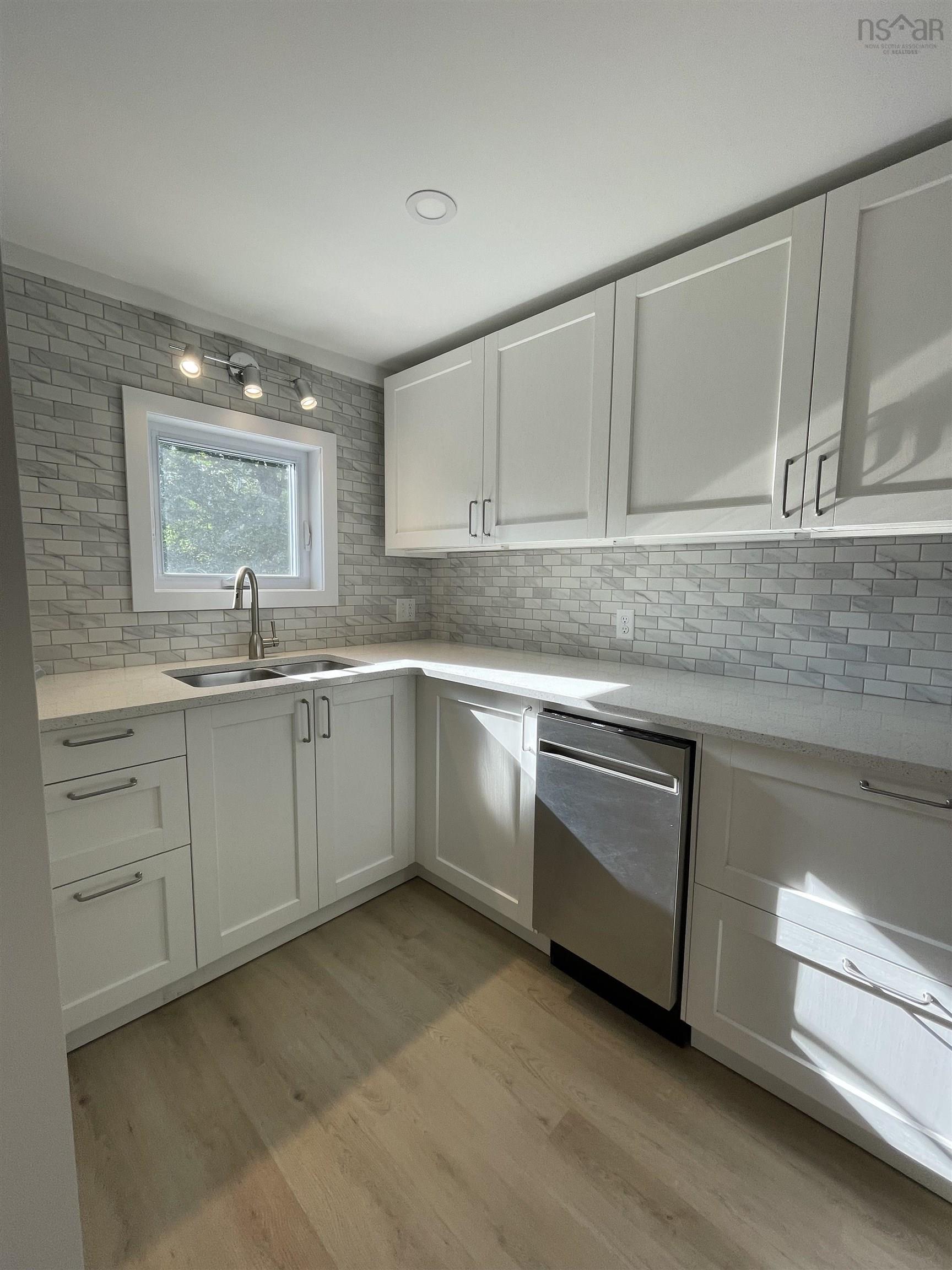 $649,000.00: 11 Best, Dartmouth