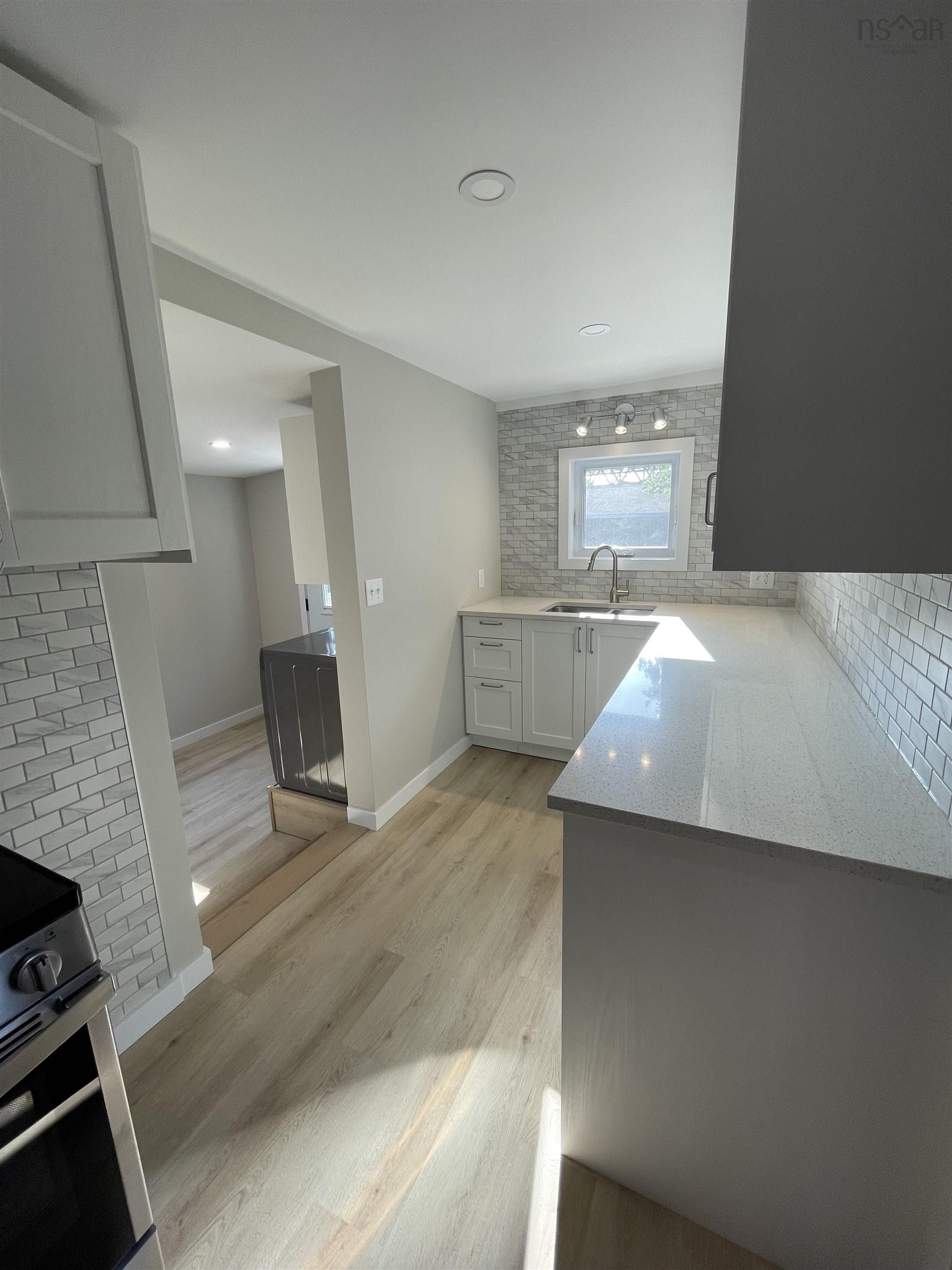 $649,000.00: 11 Best, Dartmouth