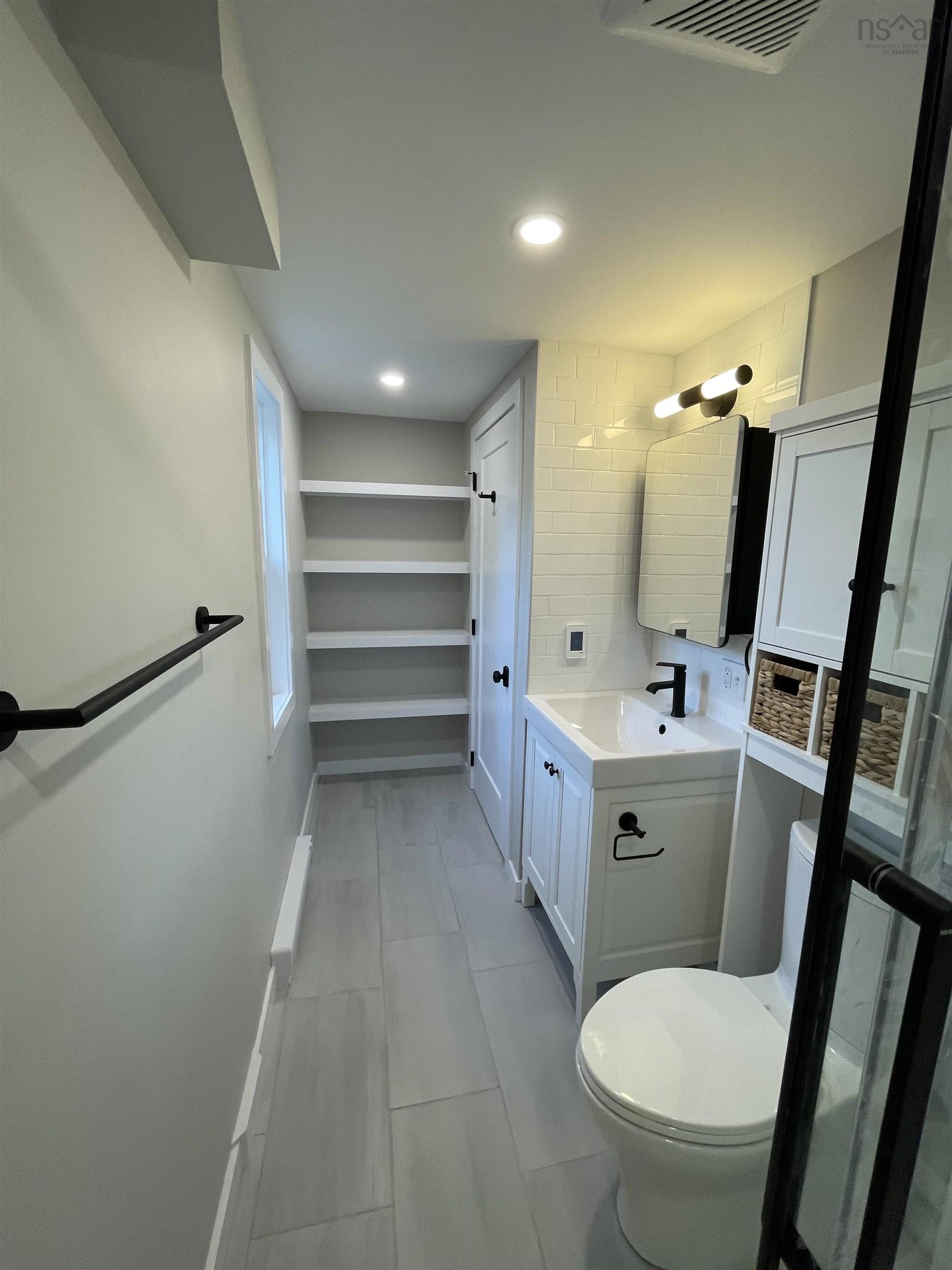 $649,000.00: 11 Best, Dartmouth