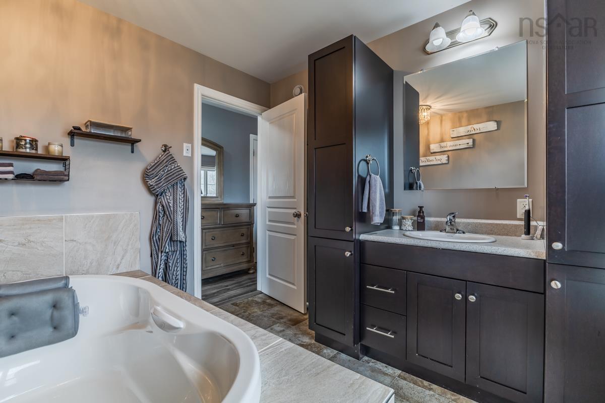 $625,000.00: 196 ROCKY RIDGE Road, Truro Heights