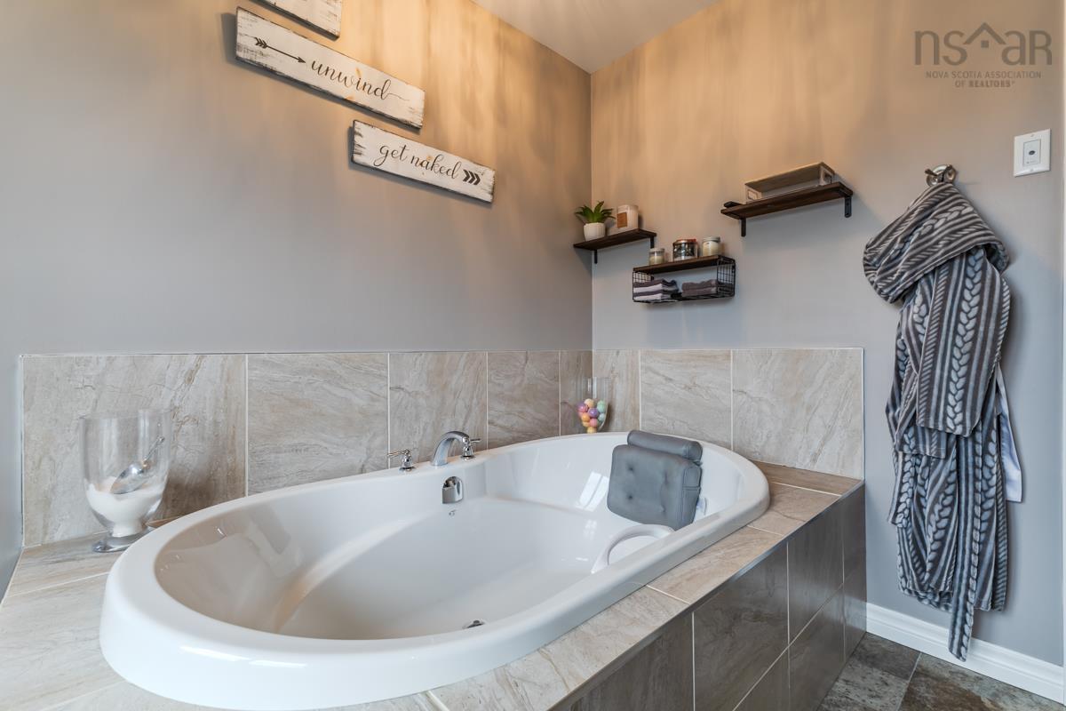 $625,000.00: 196 ROCKY RIDGE Road, Truro Heights