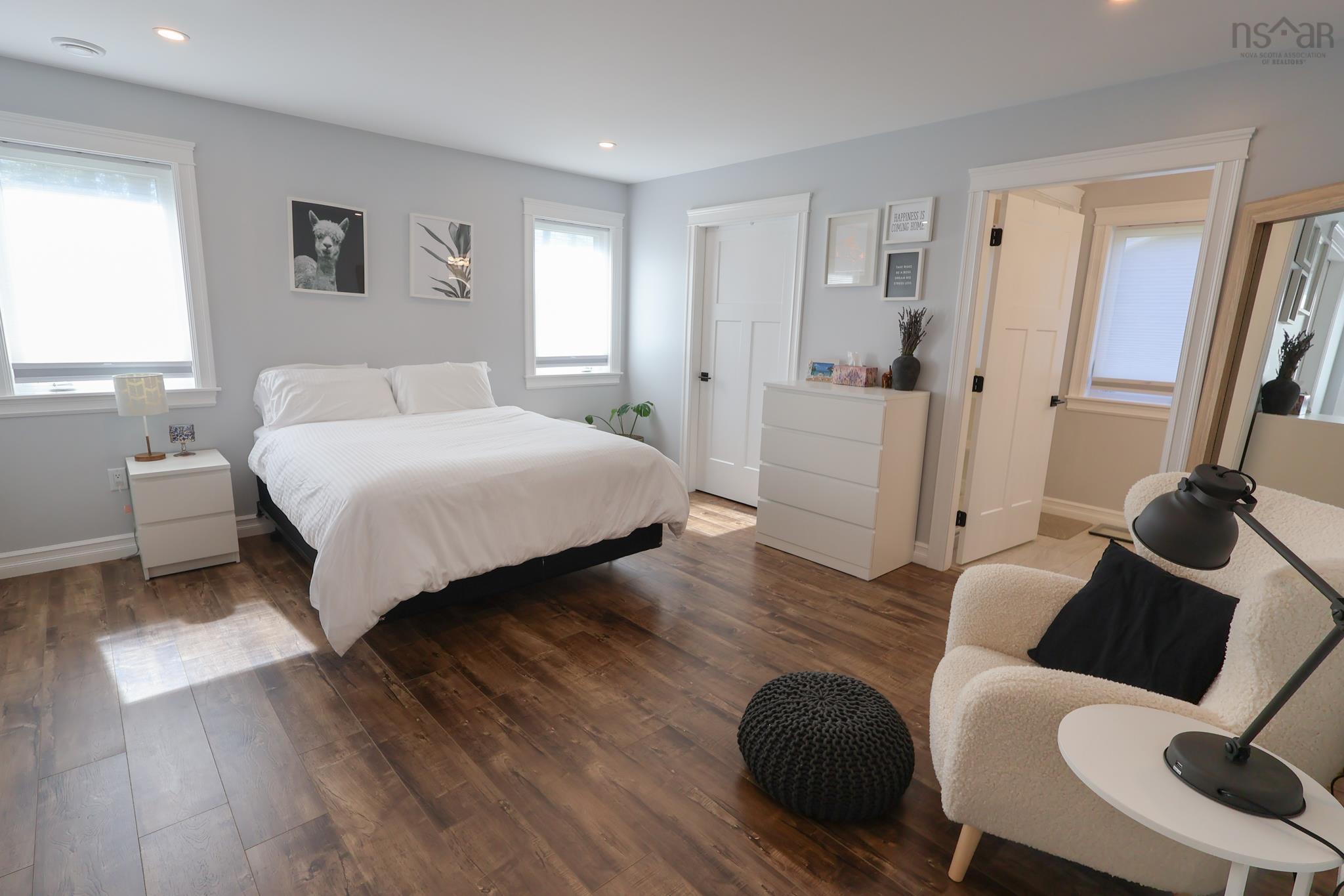 $494,900.00: 235 Winburn Avenue, Bridgewater