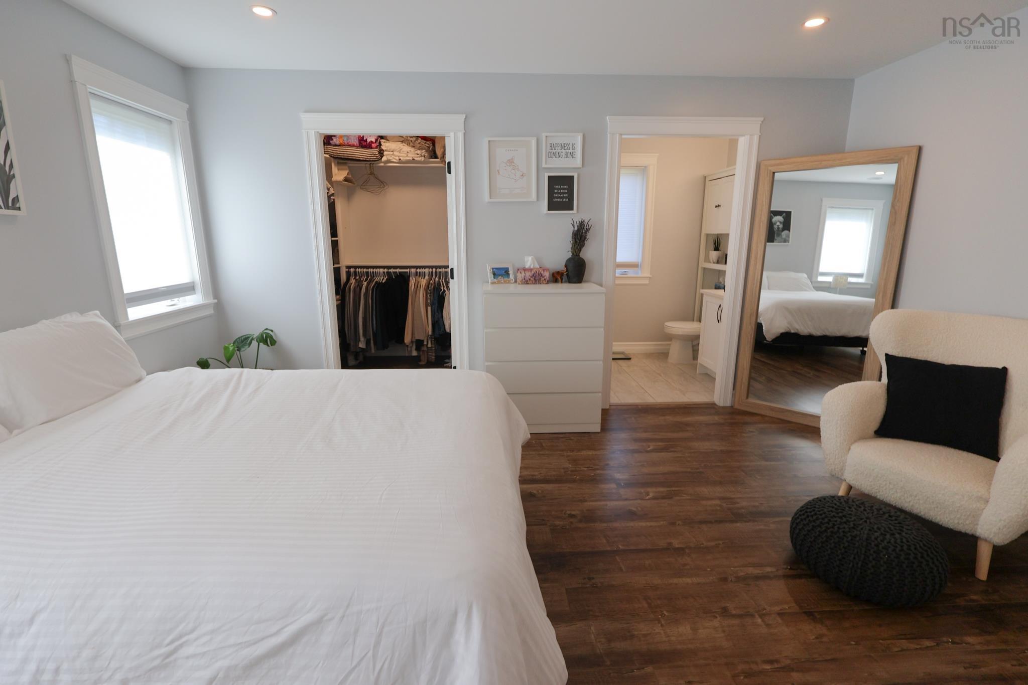 $494,900.00: 235 Winburn Avenue, Bridgewater