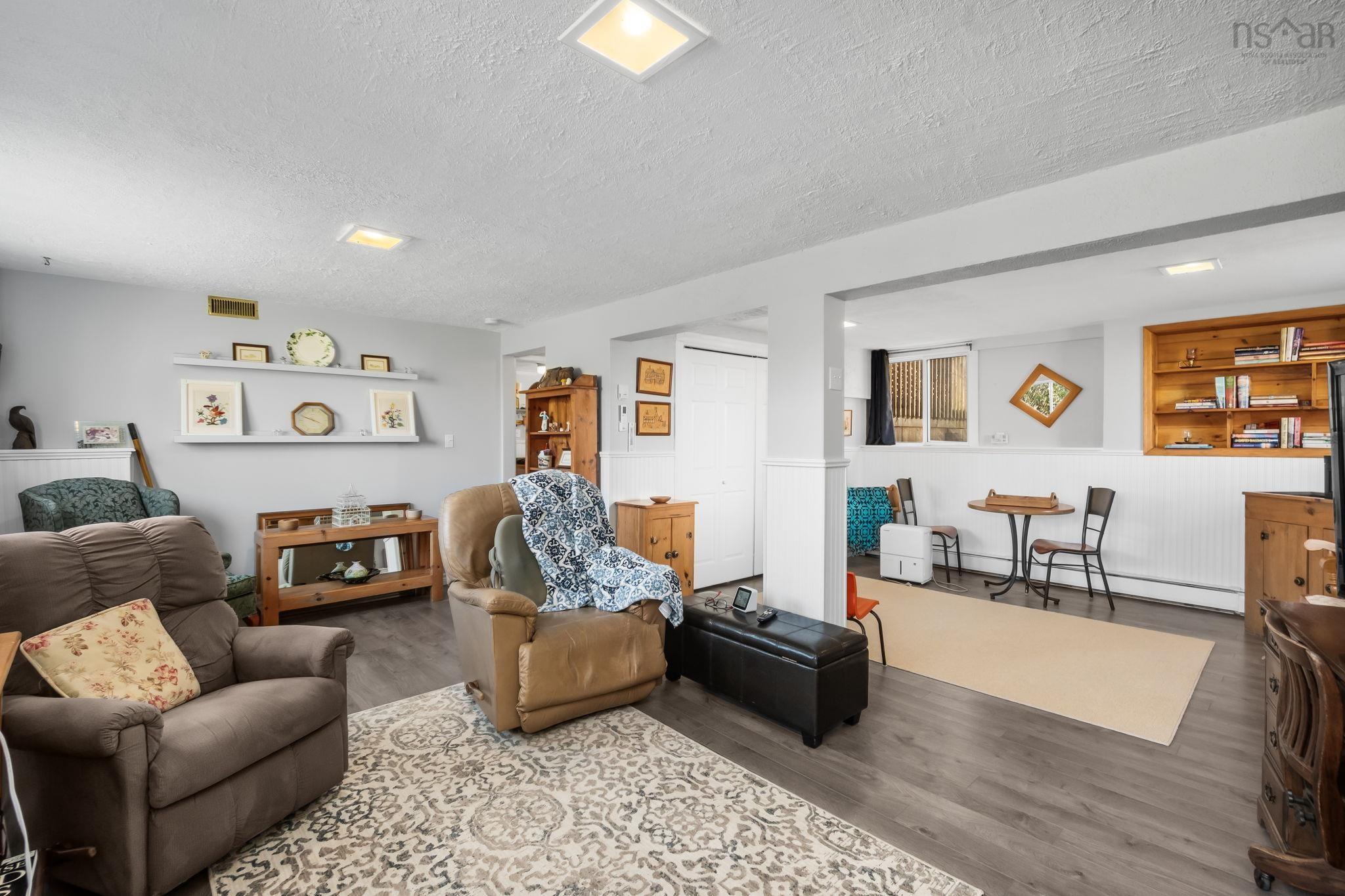 $459,900.00: 89 Pinetree Crescent, Hammonds Plains