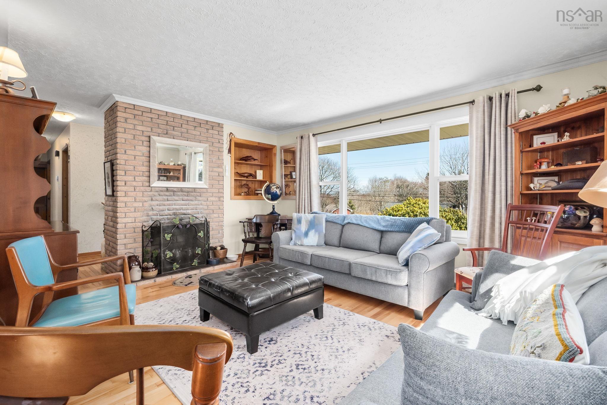 $459,900.00: 89 Pinetree Crescent, Hammonds Plains