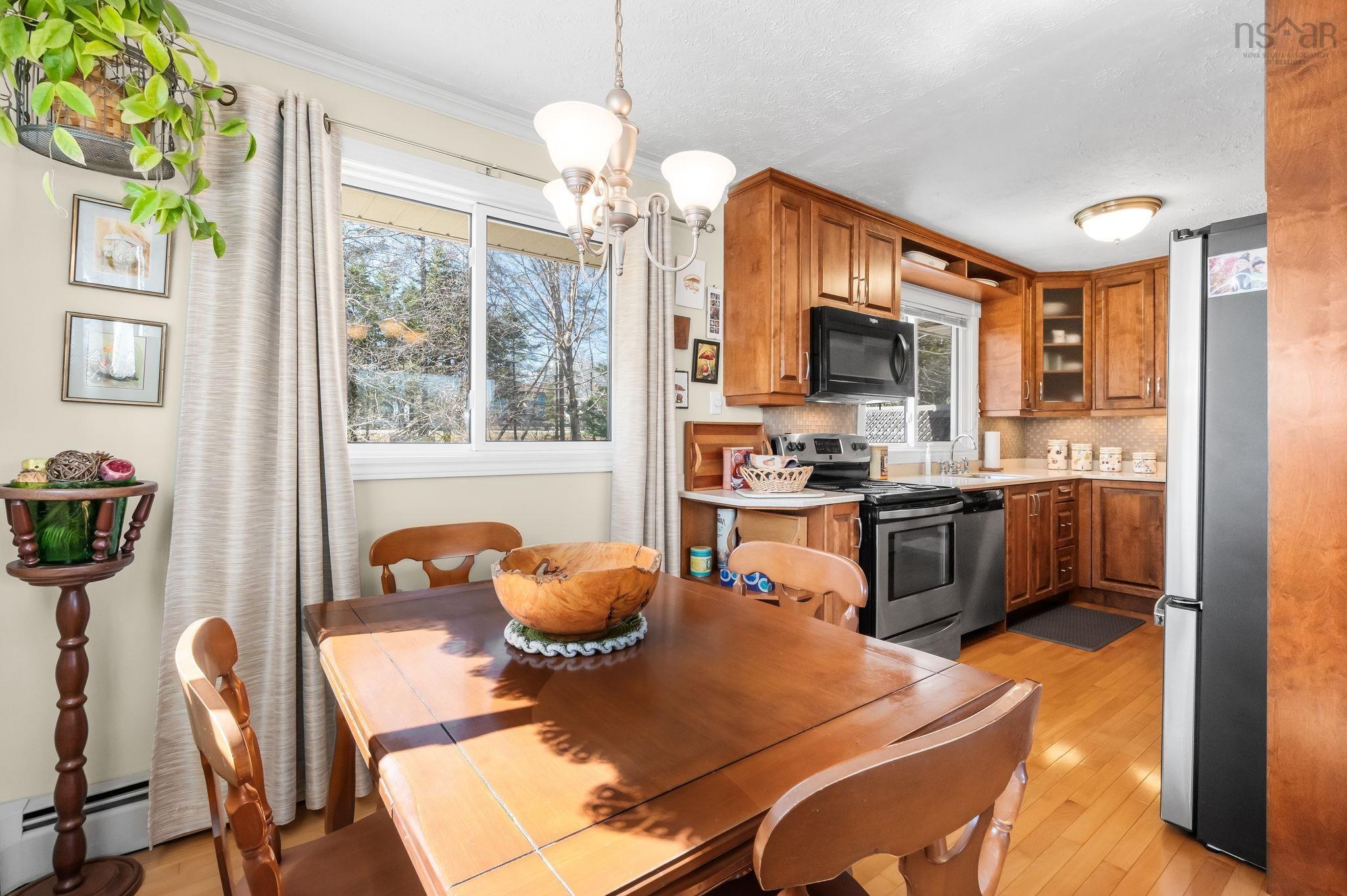 $459,900.00: 89 Pinetree Crescent, Hammonds Plains