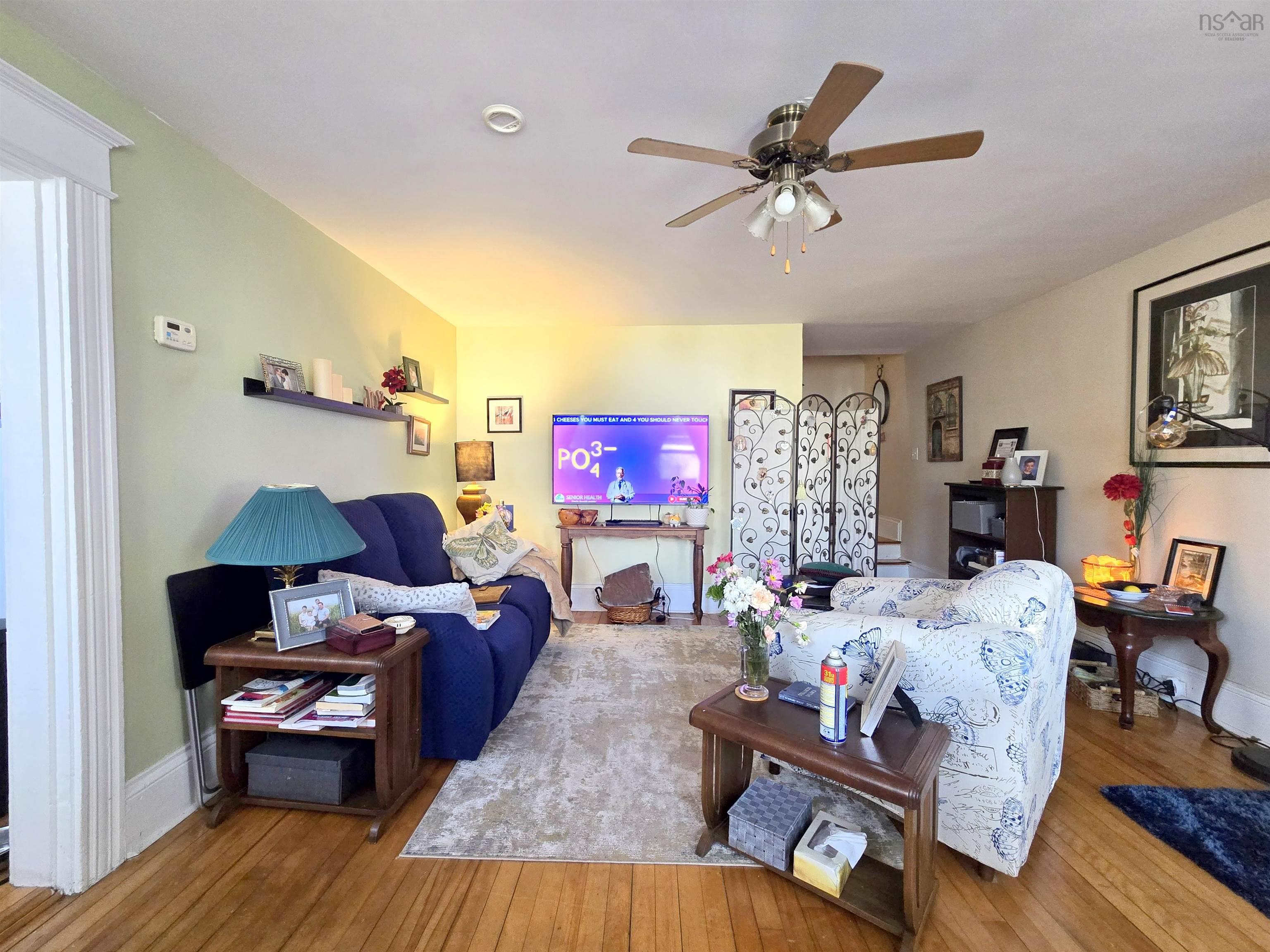 $629,900.00: 179-181 East Victoria Street, East Amherst