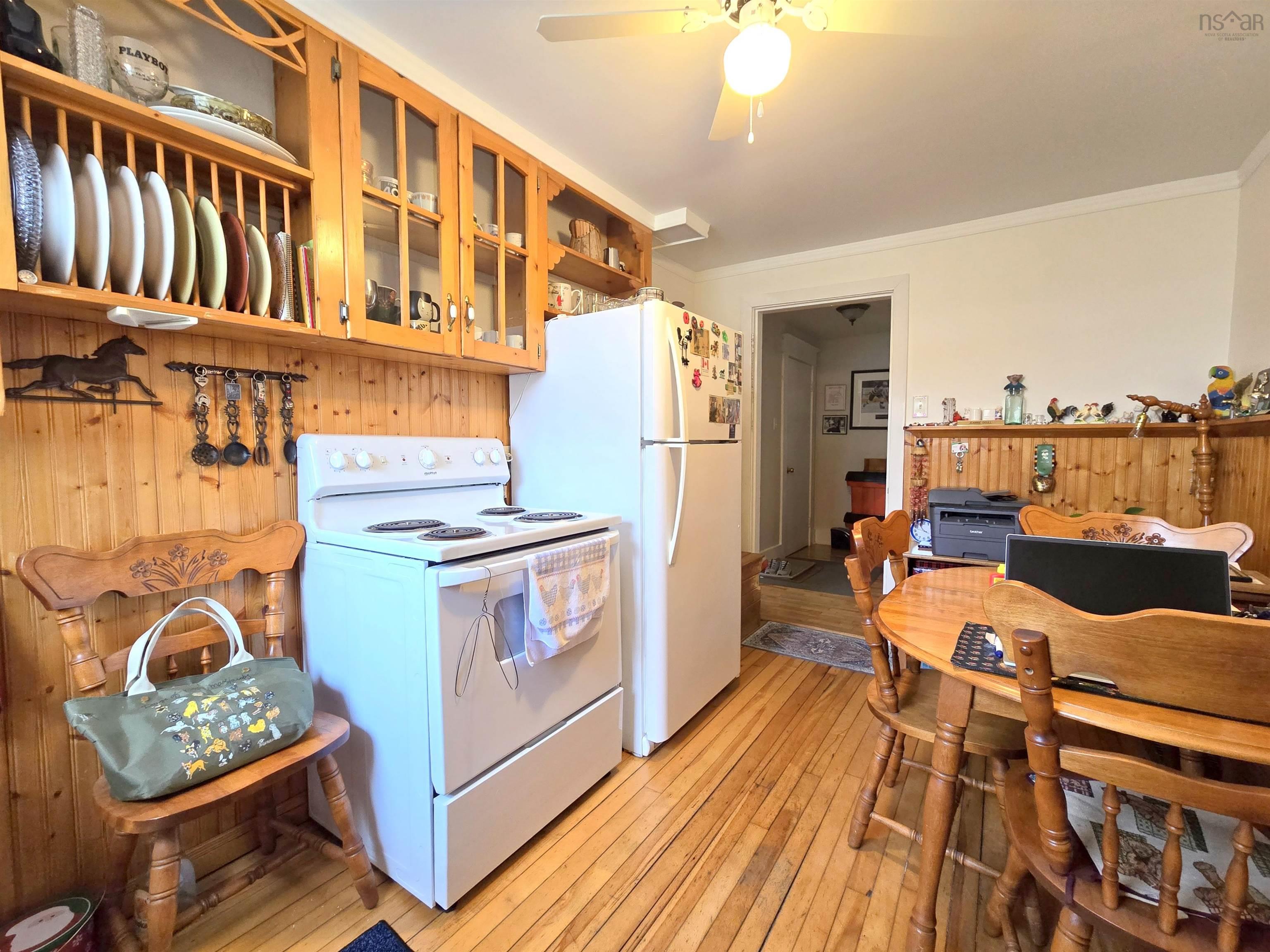 $629,900.00: 179-181 East Victoria Street, East Amherst