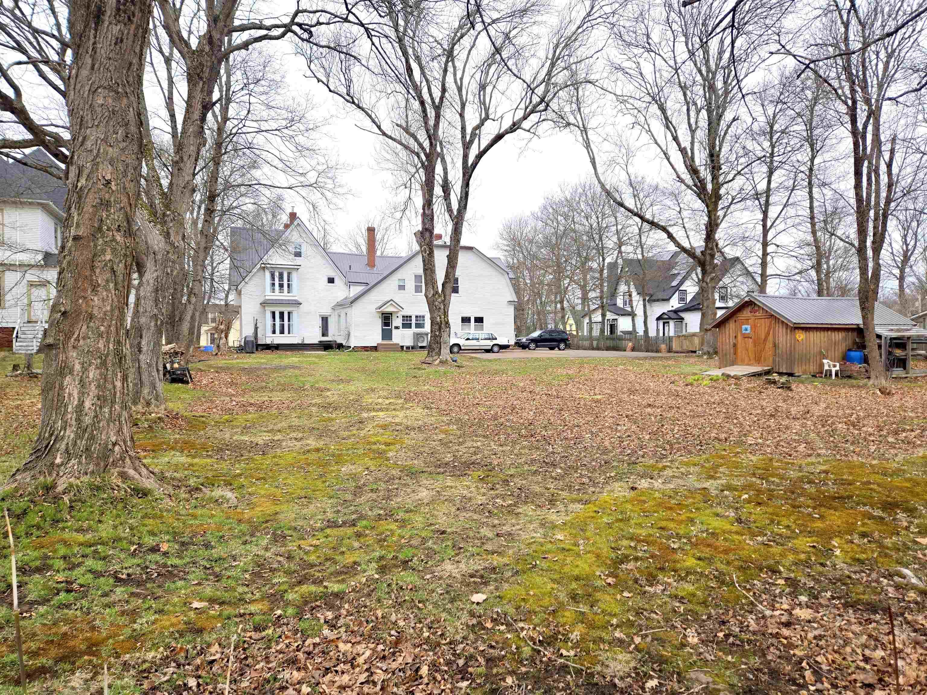 $629,900.00: 179-181 East Victoria Street, East Amherst