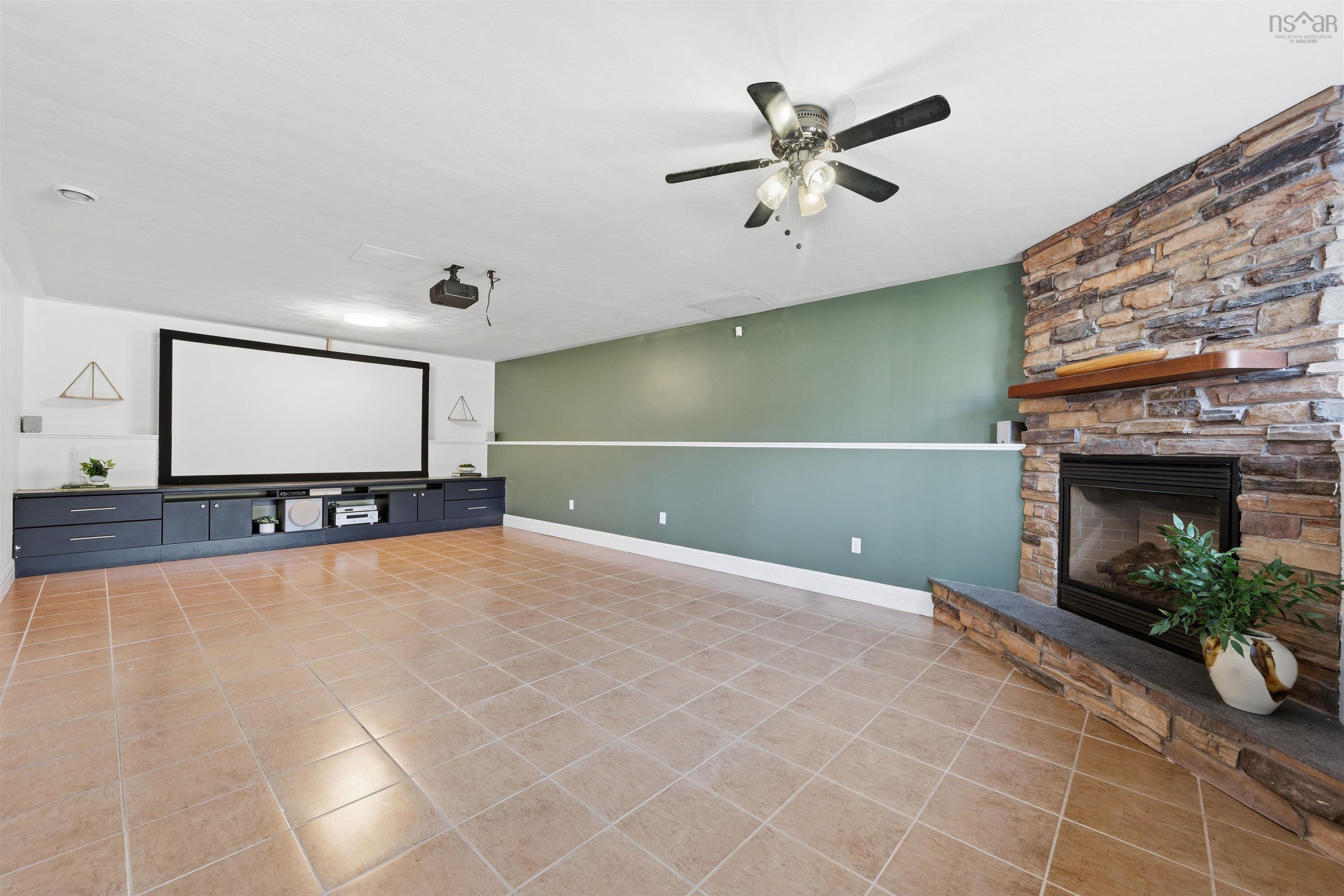 $569,900.00: 1410 Lucasville Road, Hammonds Plains