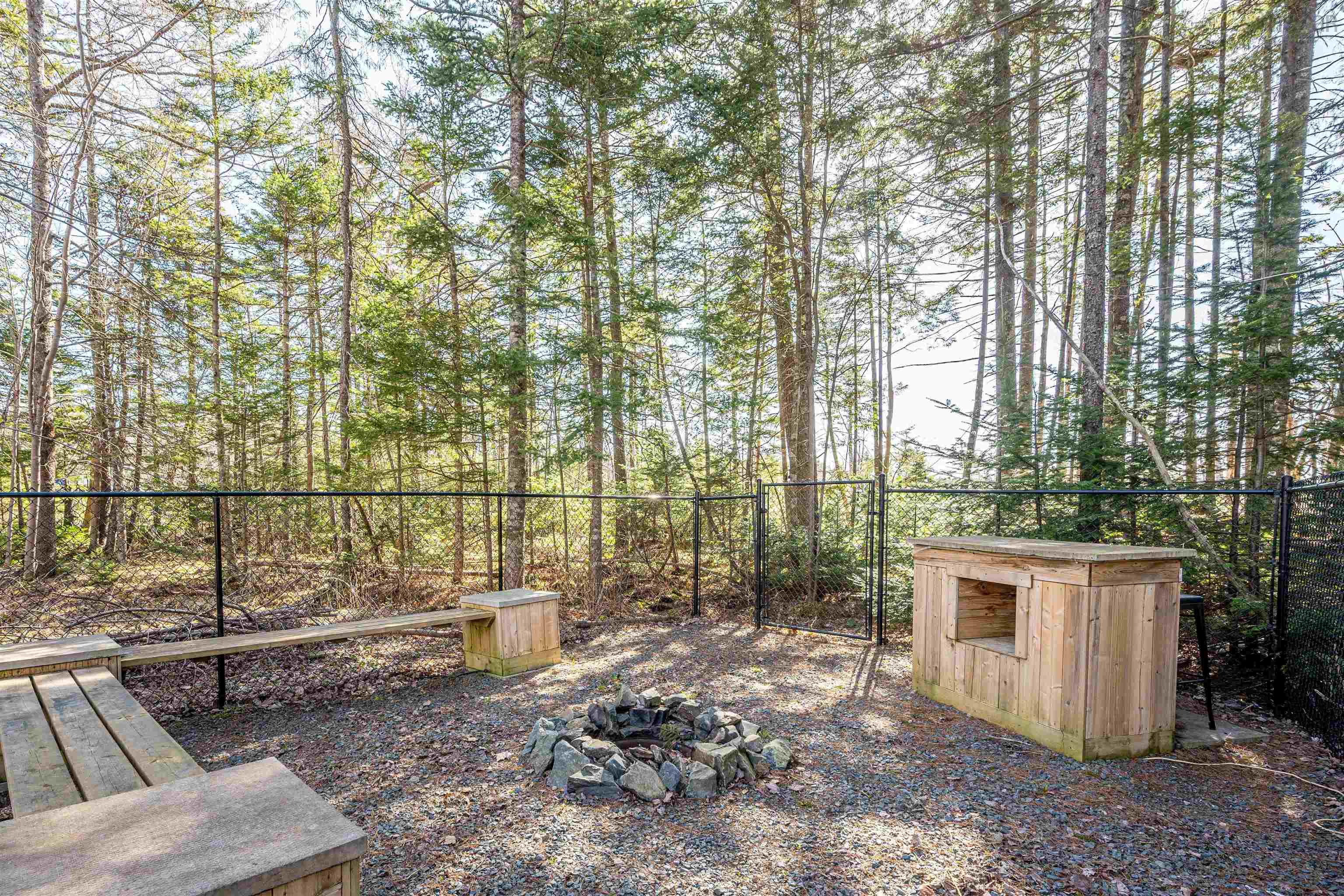 $569,900.00: 1410 Lucasville Road, Hammonds Plains