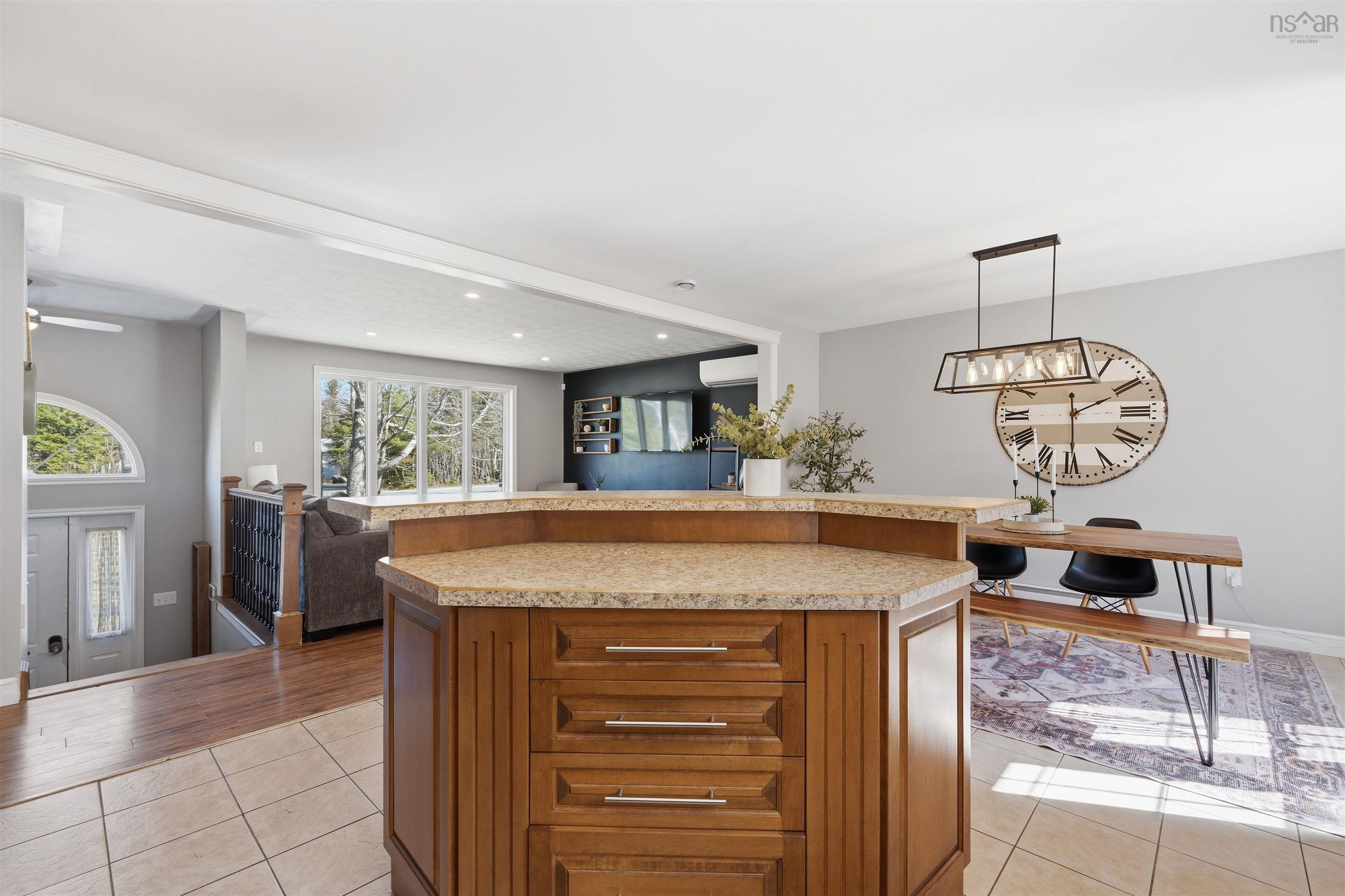 $569,900.00: 1410 Lucasville Road, Hammonds Plains