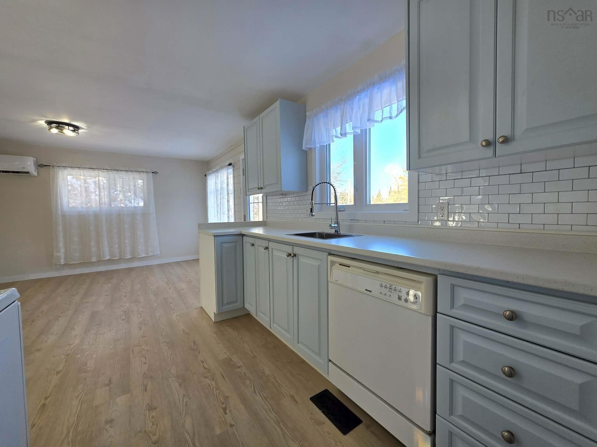 $289,000.00: 156 Greenfield Road, Murray Siding