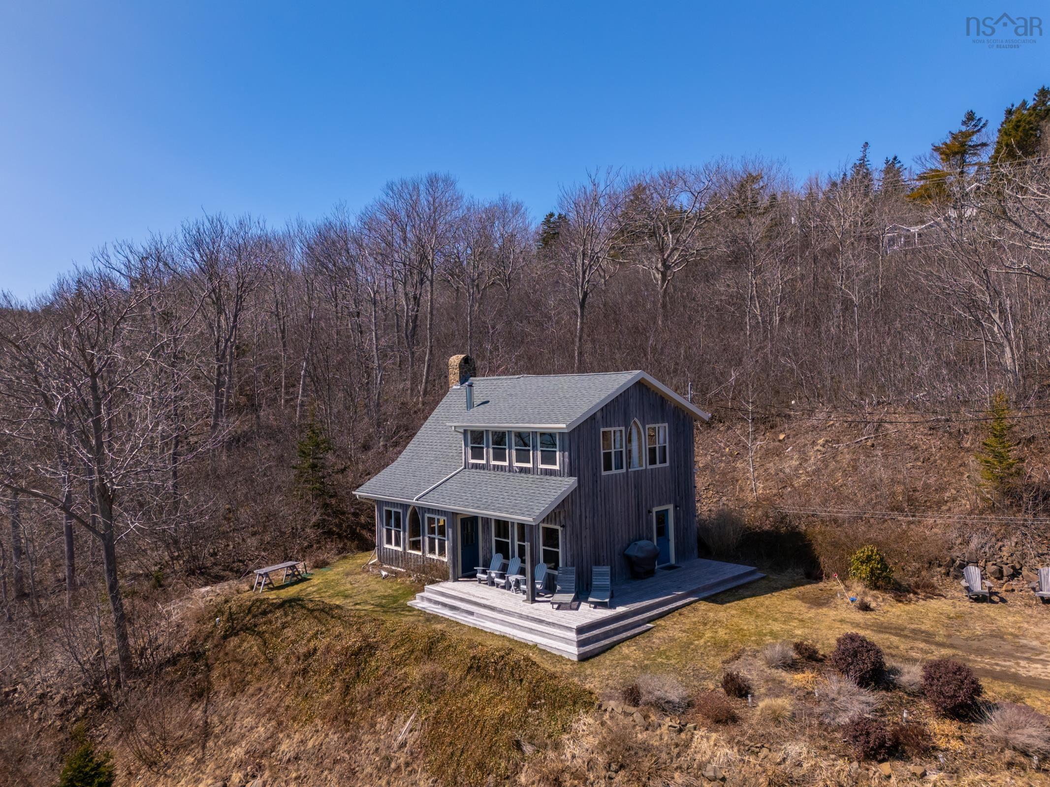 $459,900.00: 9482 Highway 217, Waterford