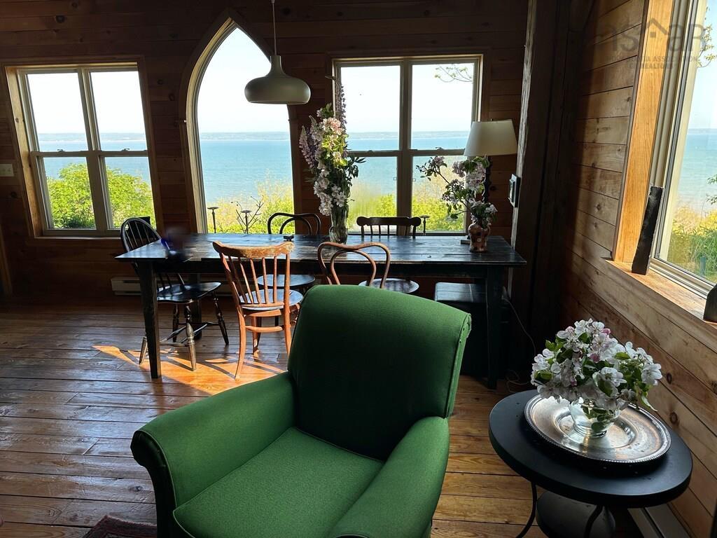 $459,900.00: 9482 Highway 217, Waterford