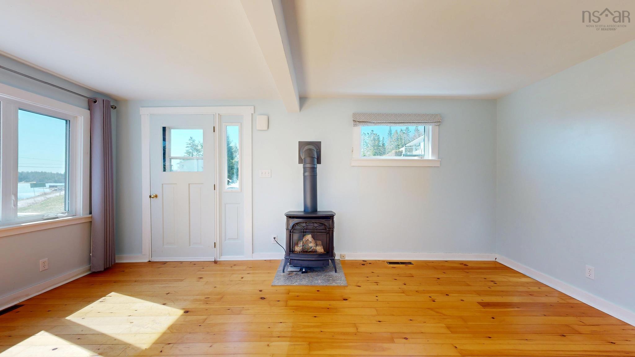 $475,000.00: 632 Oakland Road, Indian Point