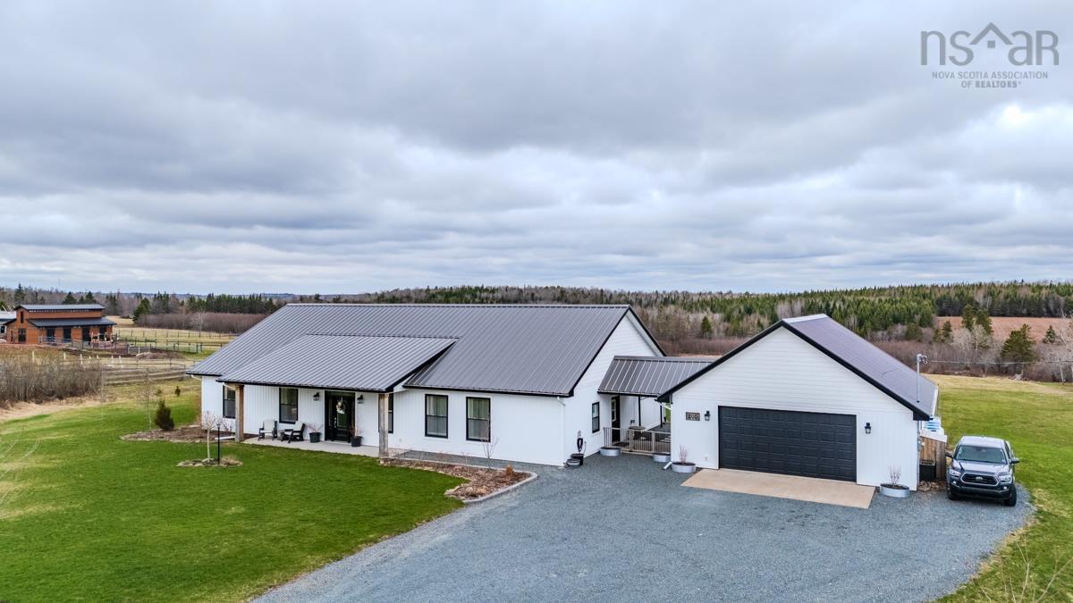 $836,999.00: 200 OLD HALIFAX Road, Pleasant Valley