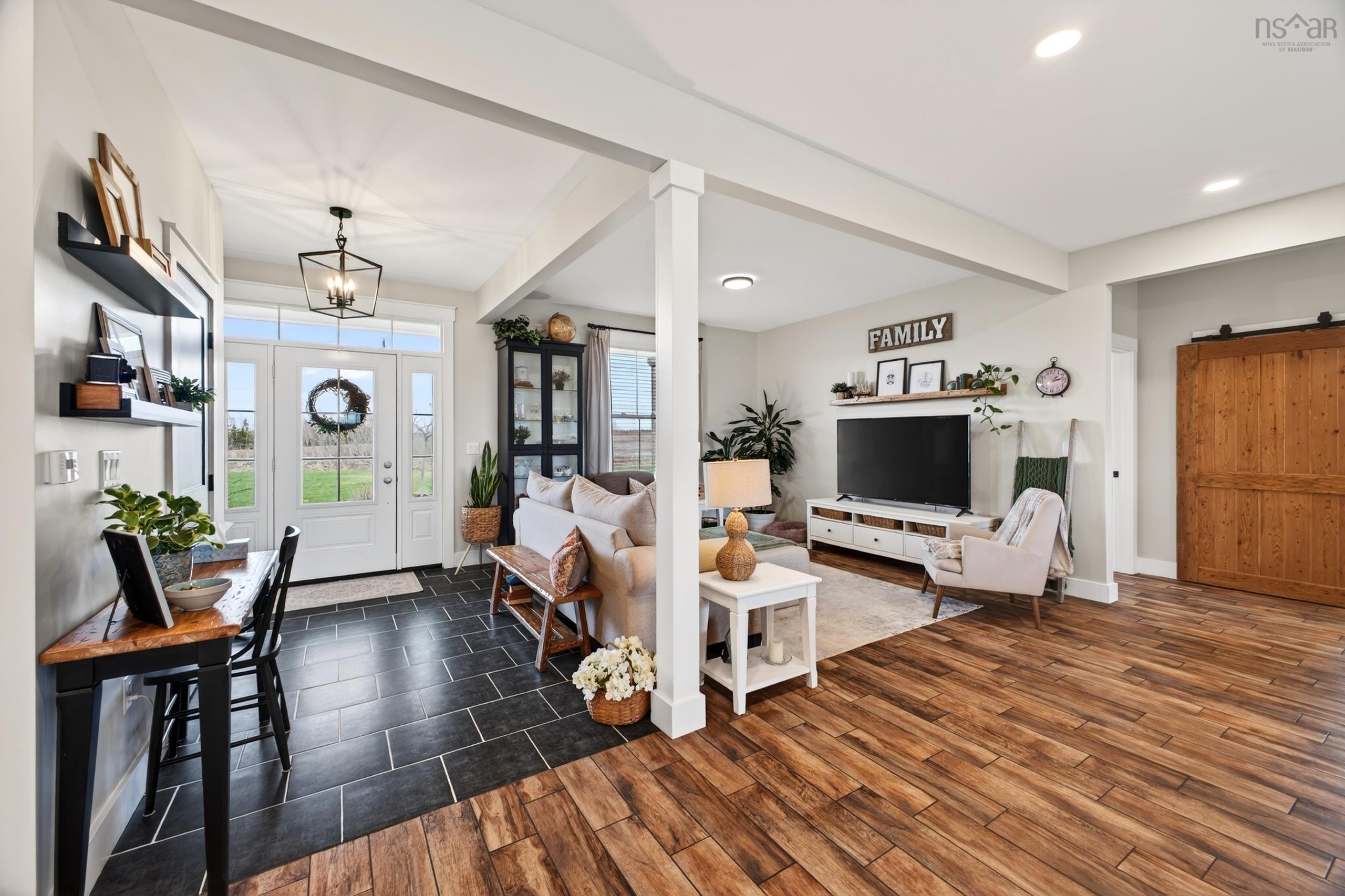 $836,999.00: 200 OLD HALIFAX Road, Pleasant Valley