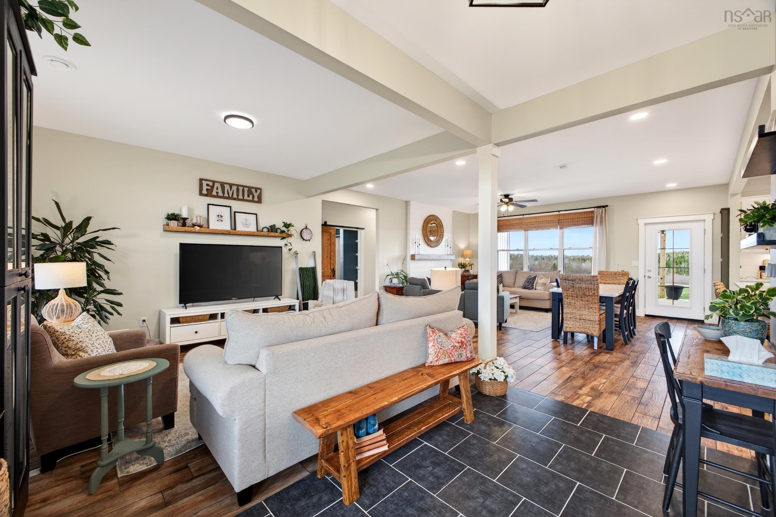 $836,999.00: 200 OLD HALIFAX Road, Pleasant Valley