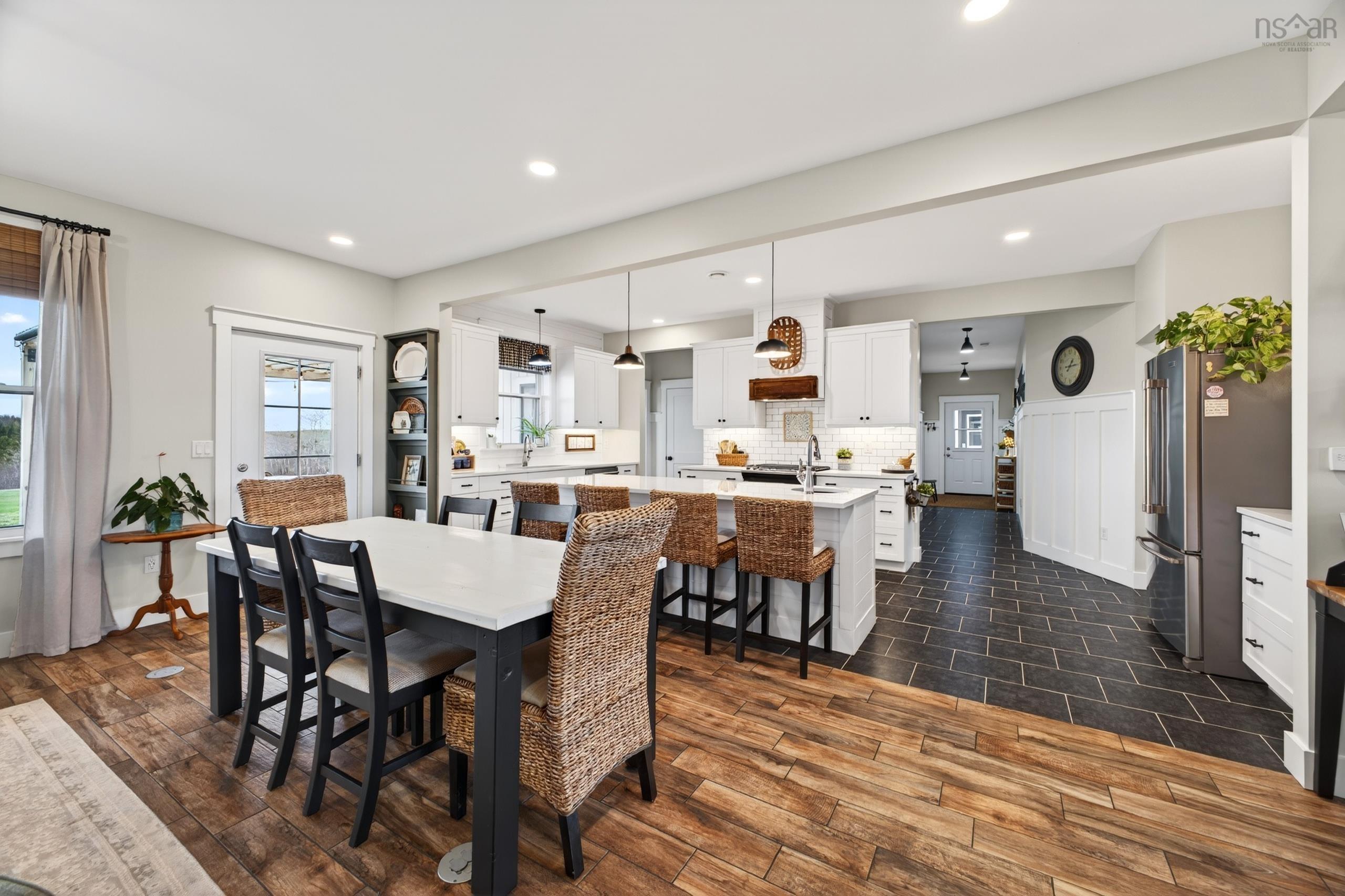 $836,999.00: 200 OLD HALIFAX Road, Pleasant Valley