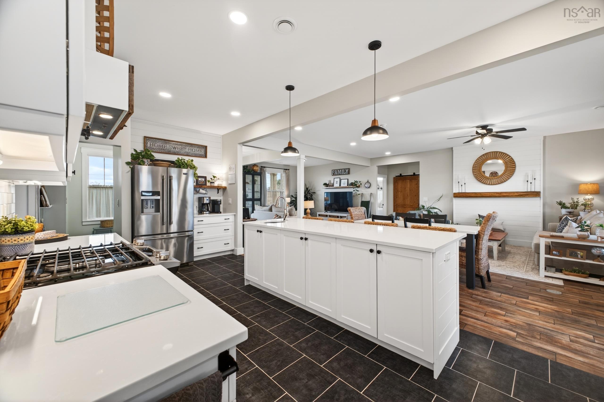 $836,999.00: 200 OLD HALIFAX Road, Pleasant Valley
