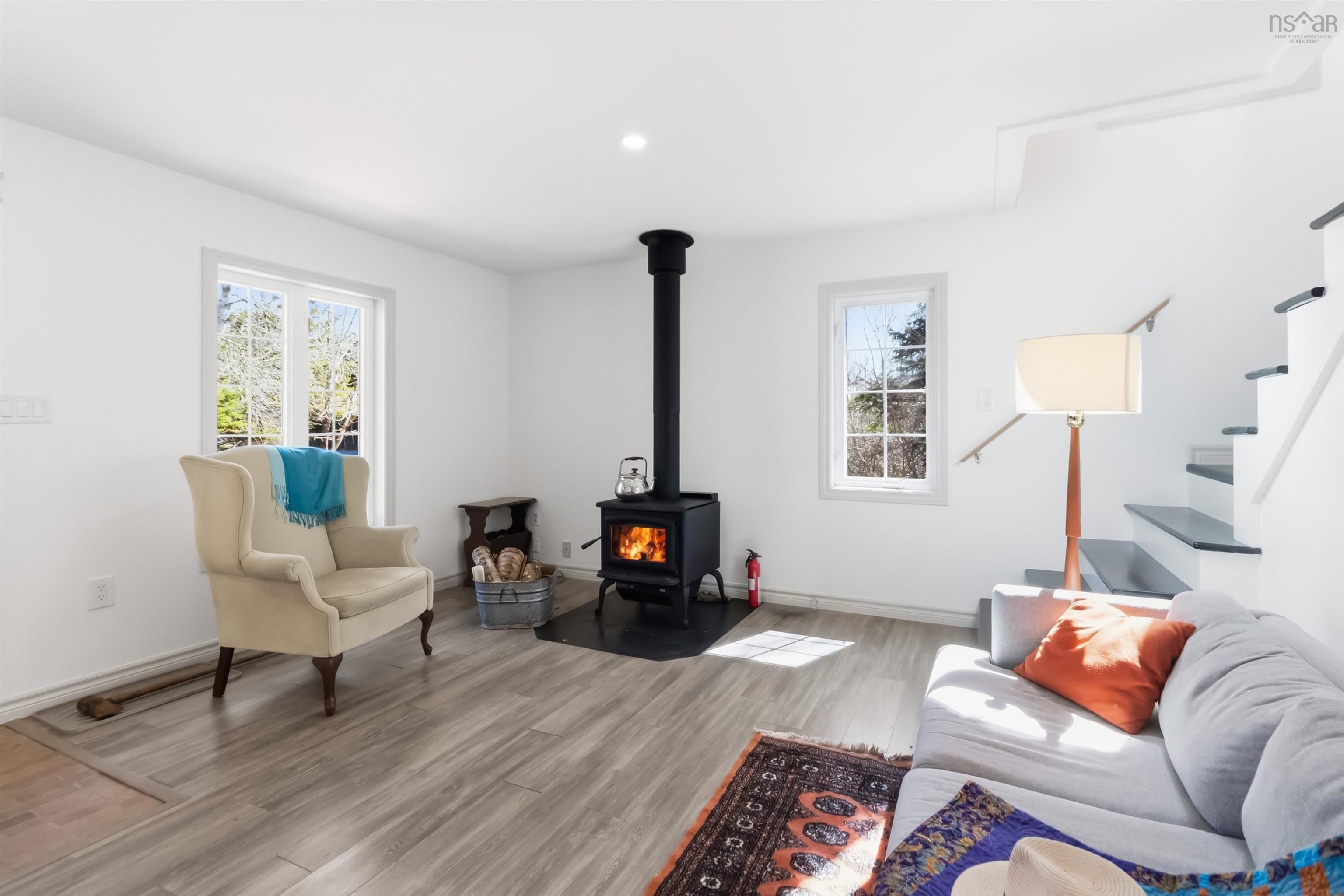 $375,000.00: 24 Mitchell Island Loop, Linden