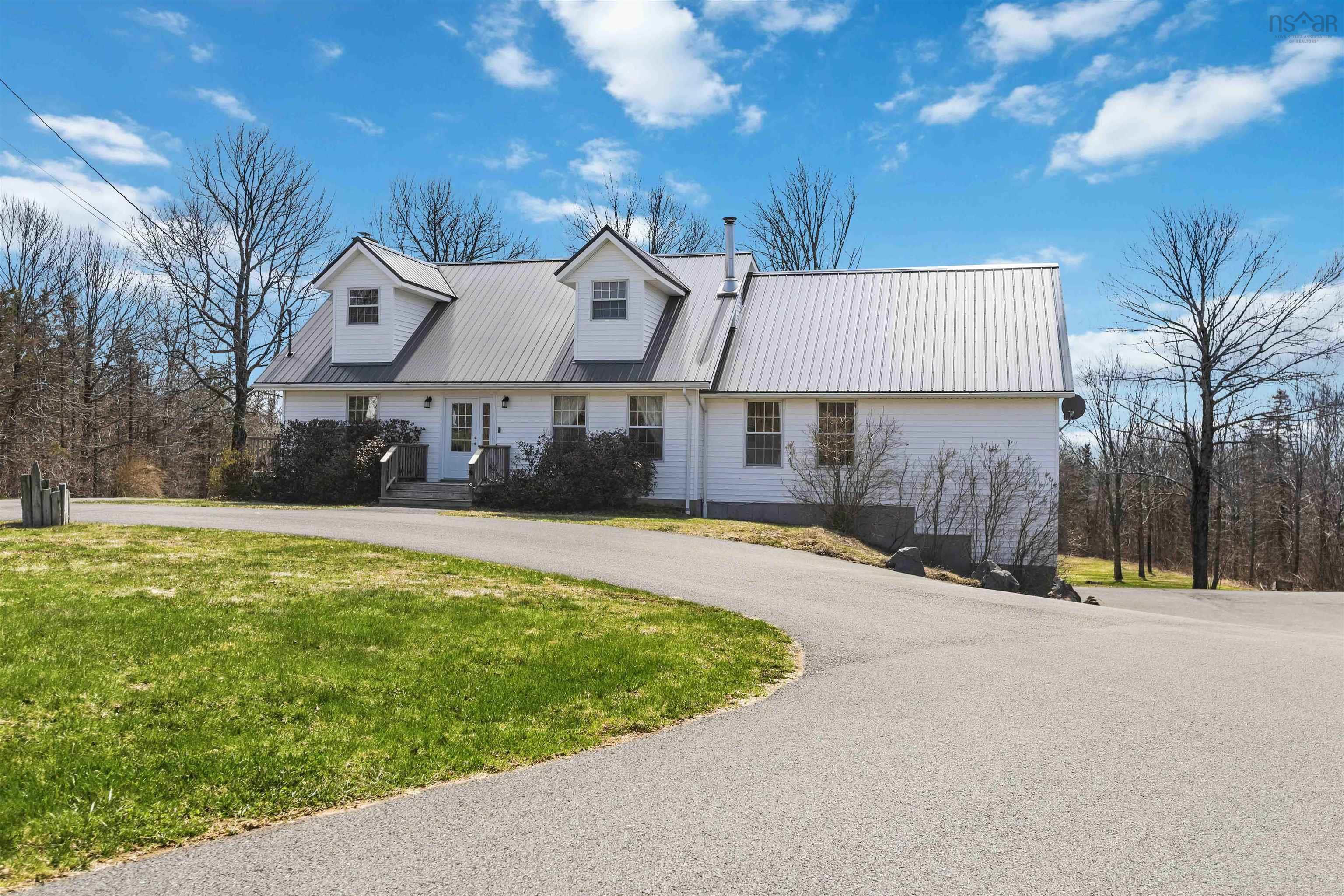 $899,000.00: 2749 Highway 359, Centreville