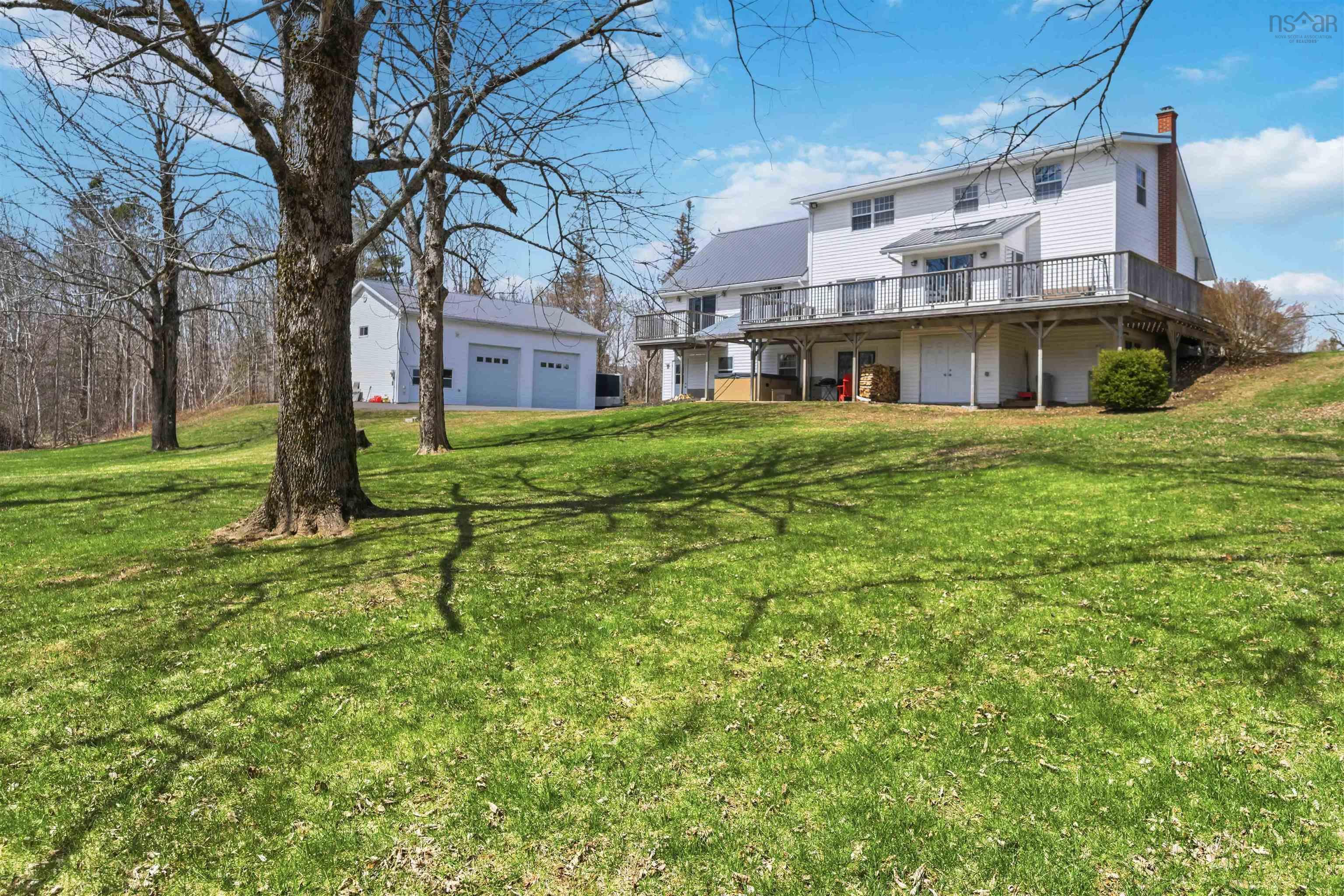 $899,000.00: 2749 Highway 359, Centreville