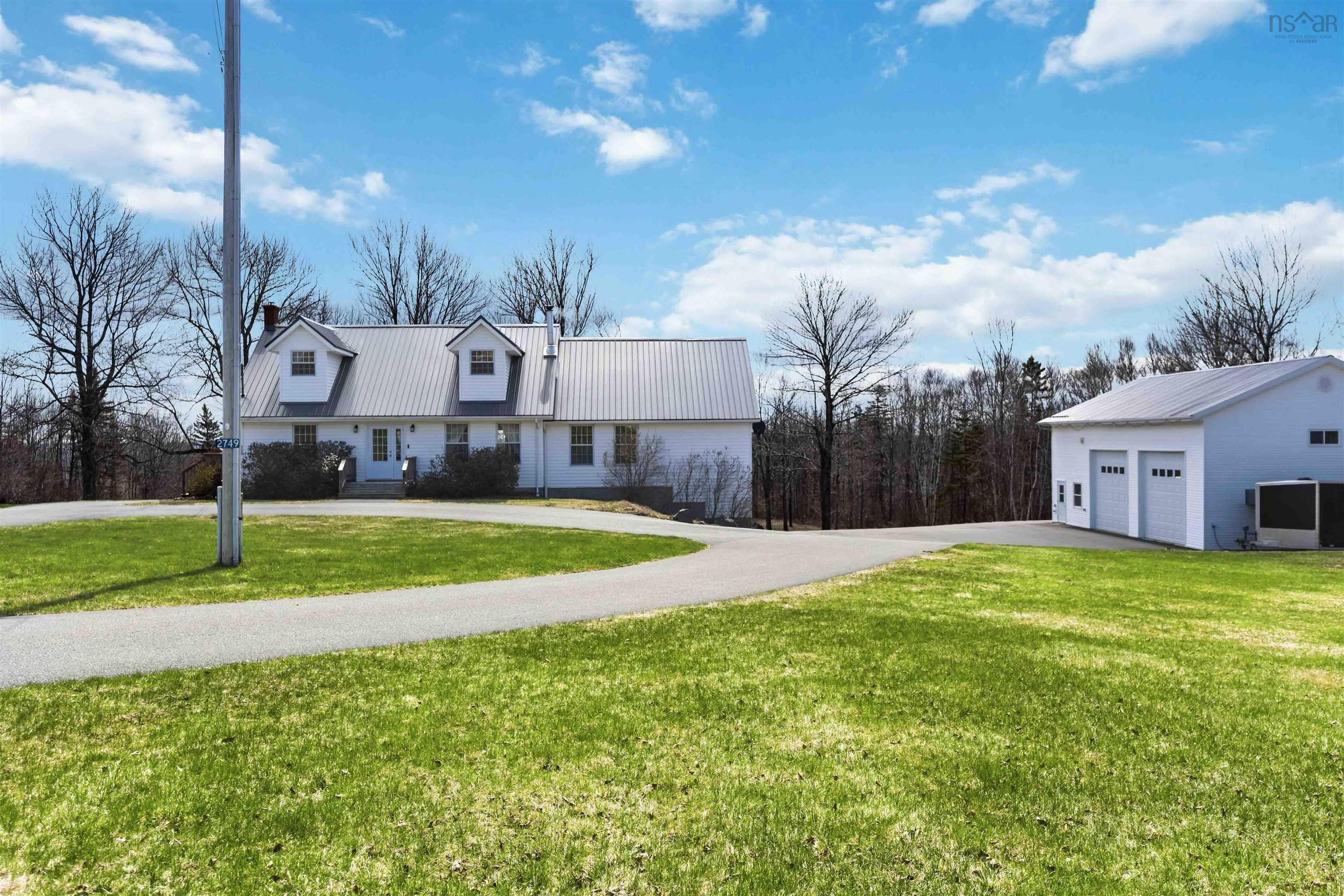 $899,000.00: 2749 Highway 359, Centreville