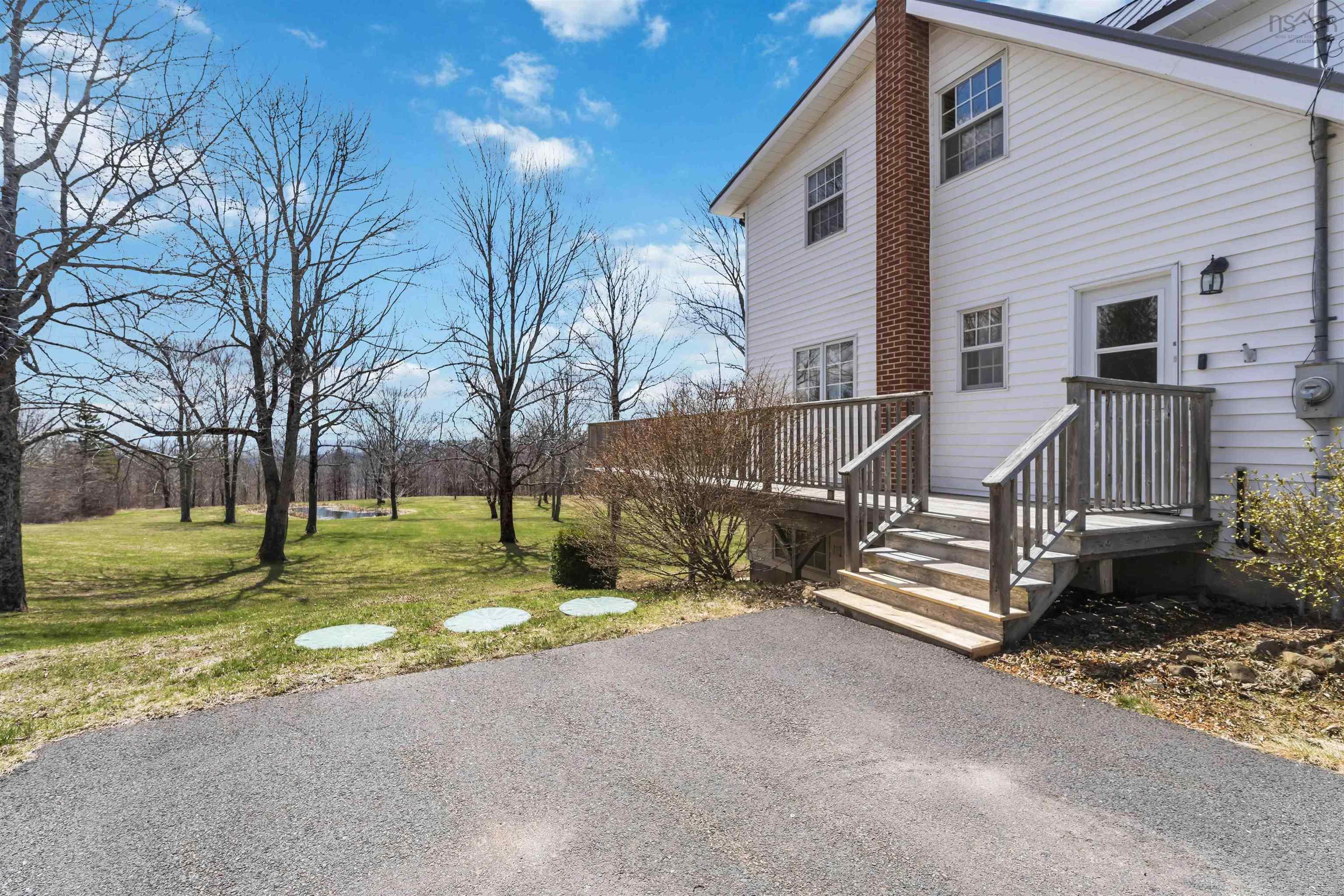 $899,000.00: 2749 Highway 359, Centreville