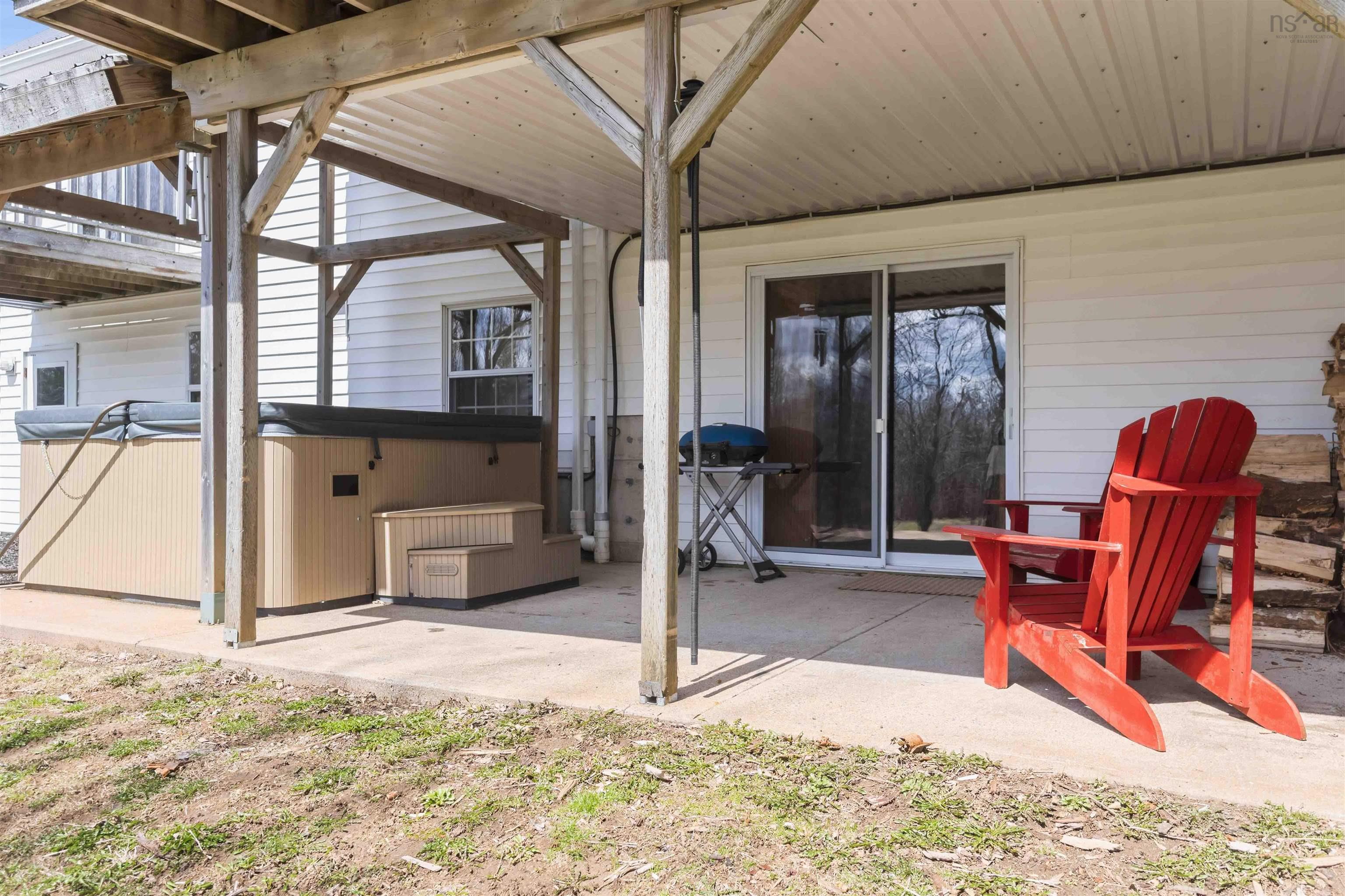 $899,000.00: 2749 Highway 359, Centreville