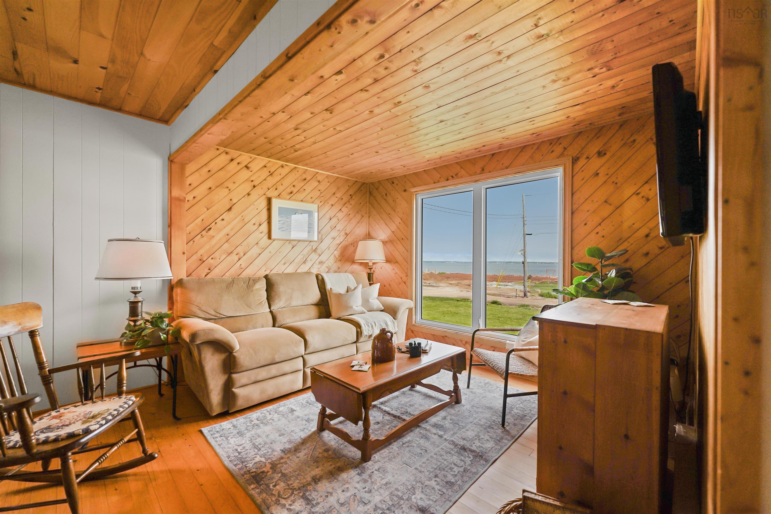 $389,900.00: 111 Dawson Beach Road, Brule Shore
