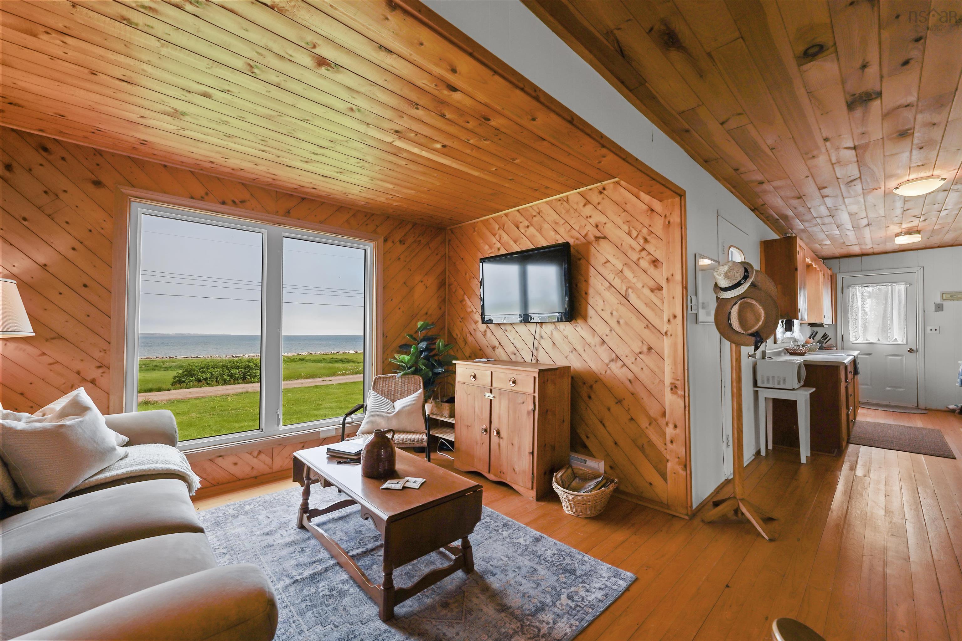 $389,900.00: 111 Dawson Beach Road, Brule Shore