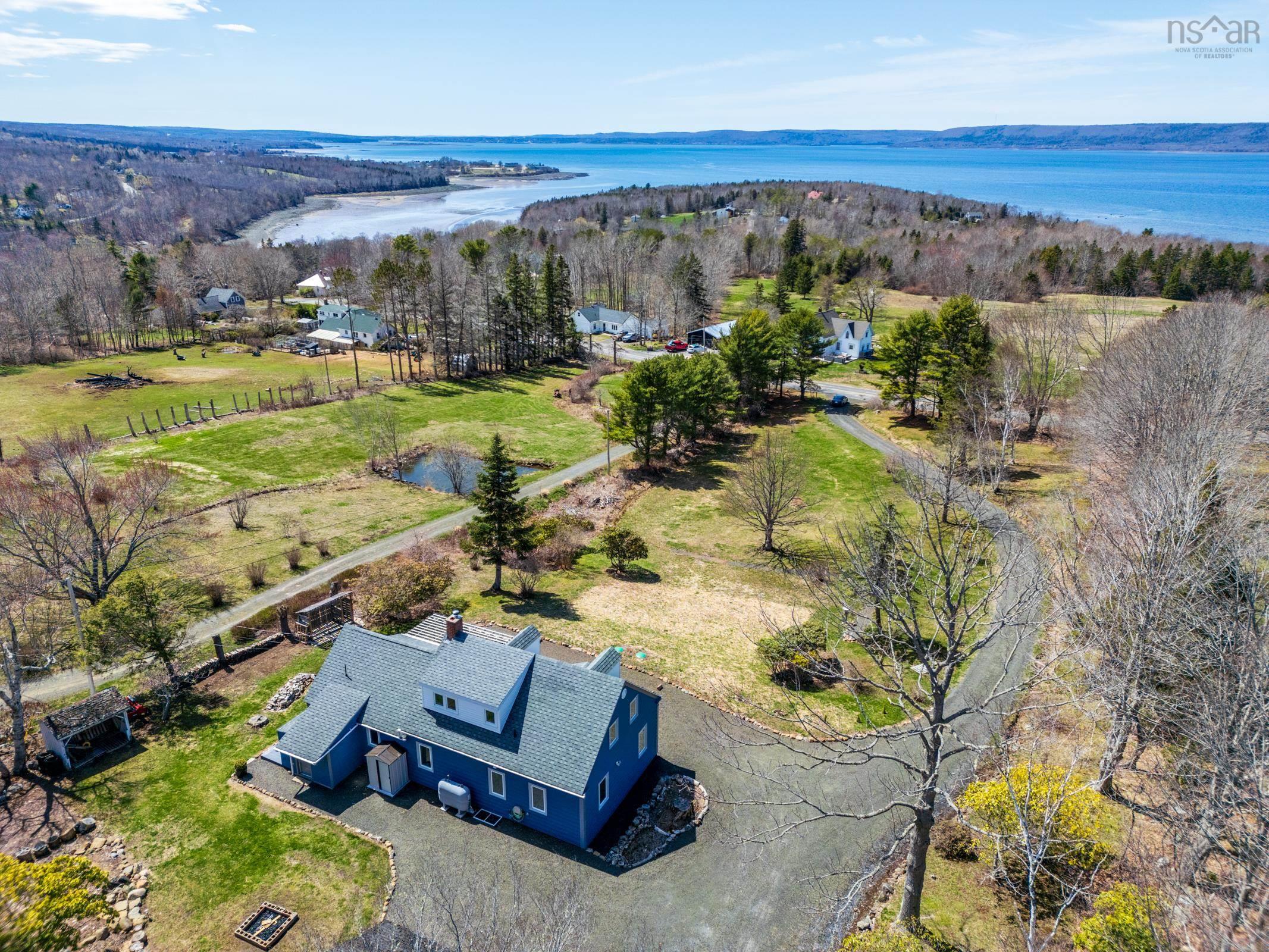 $420,000.00: 84 Old Post Road, Clementsport