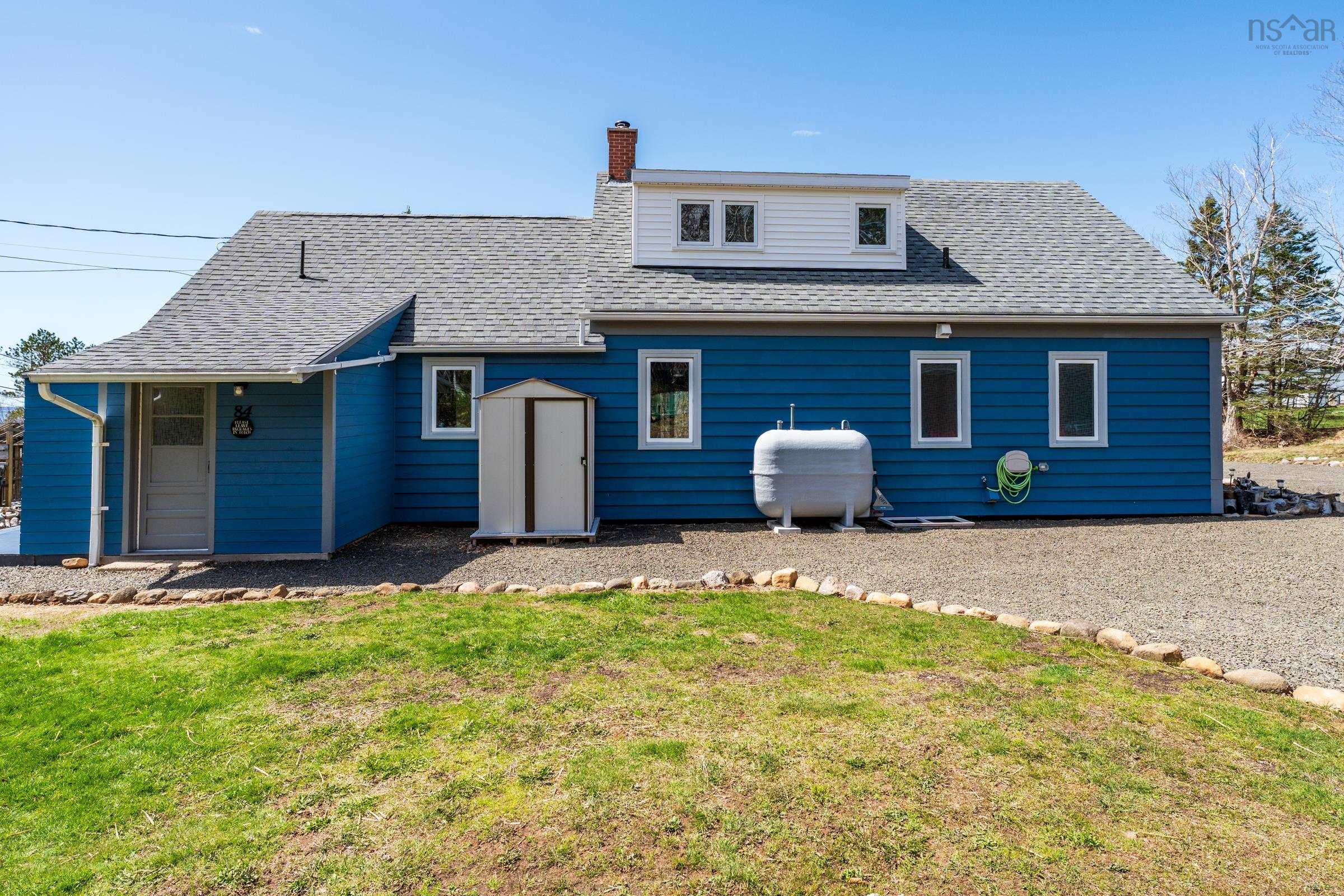 $420,000.00: 84 Old Post Road, Clementsport