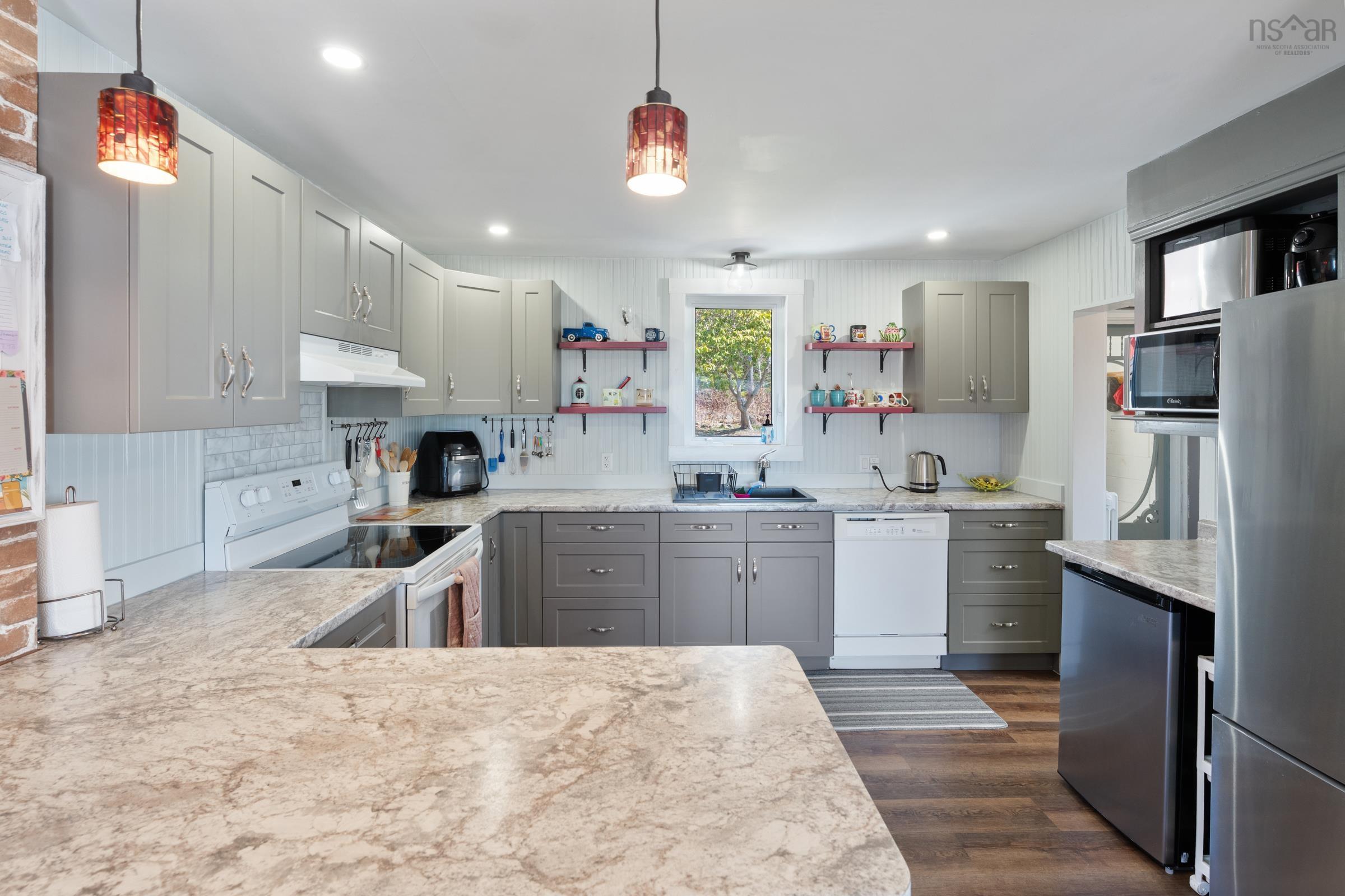 $420,000.00: 84 Old Post Road, Clementsport