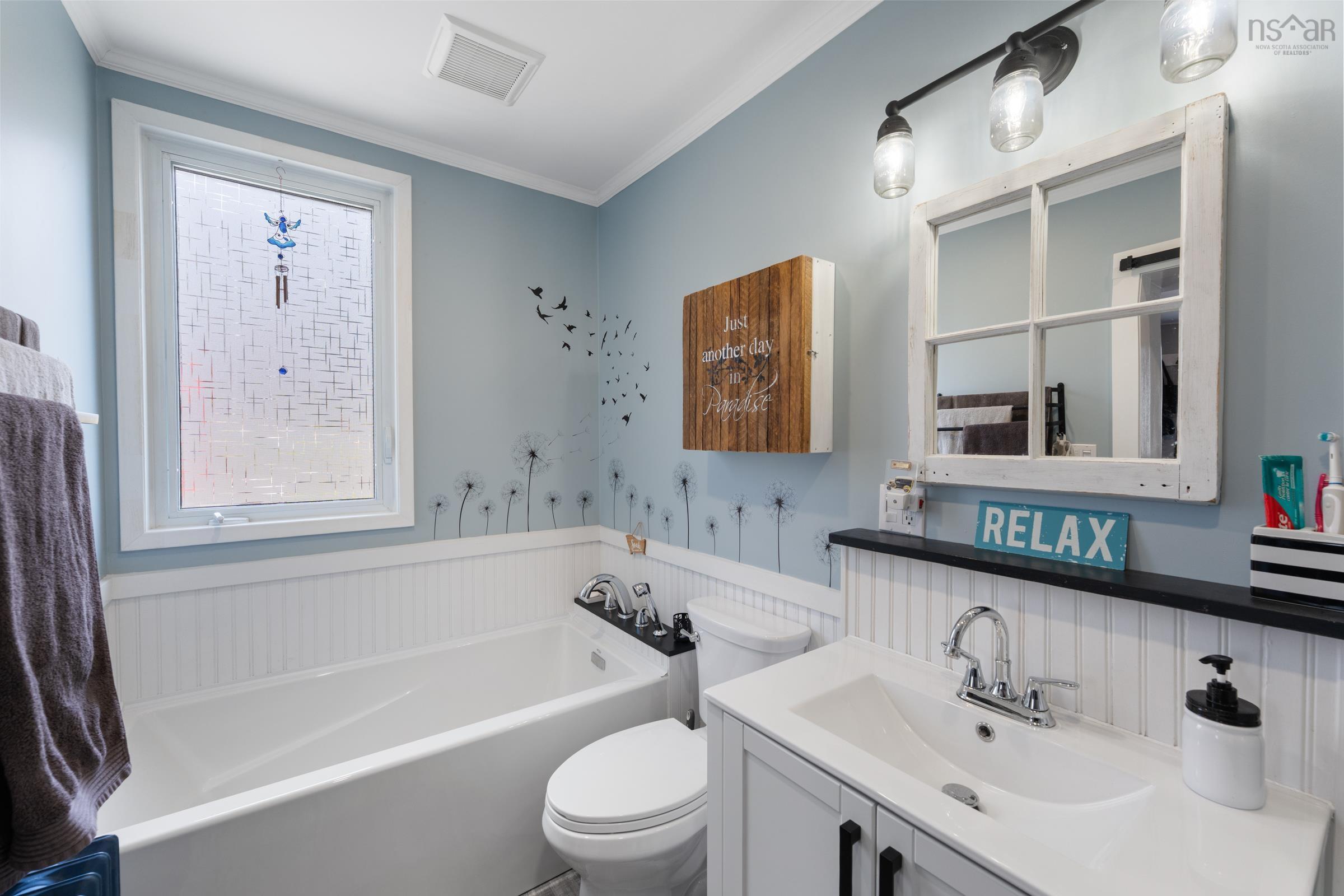 $420,000.00: 84 Old Post Road, Clementsport