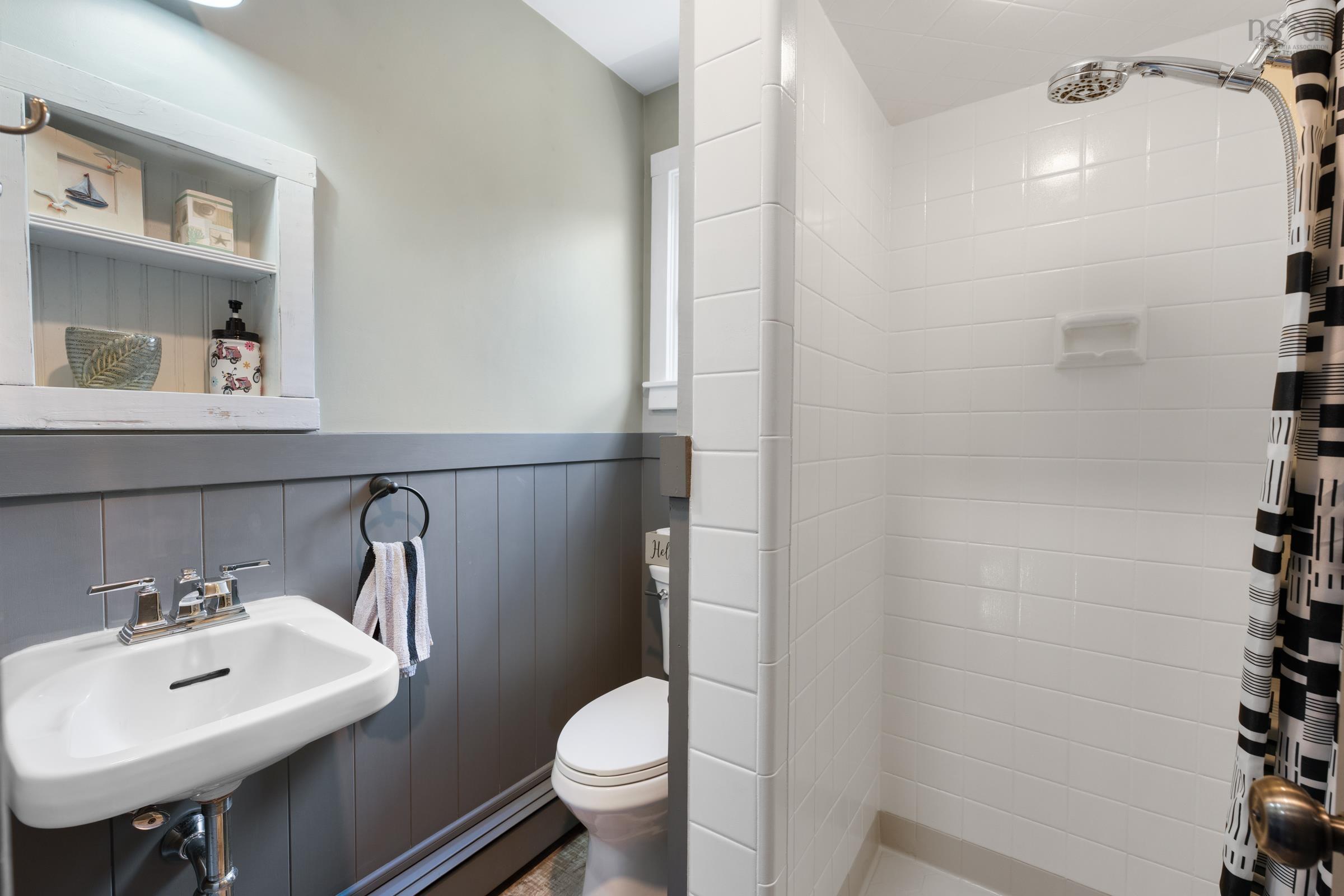 $420,000.00: 84 Old Post Road, Clementsport