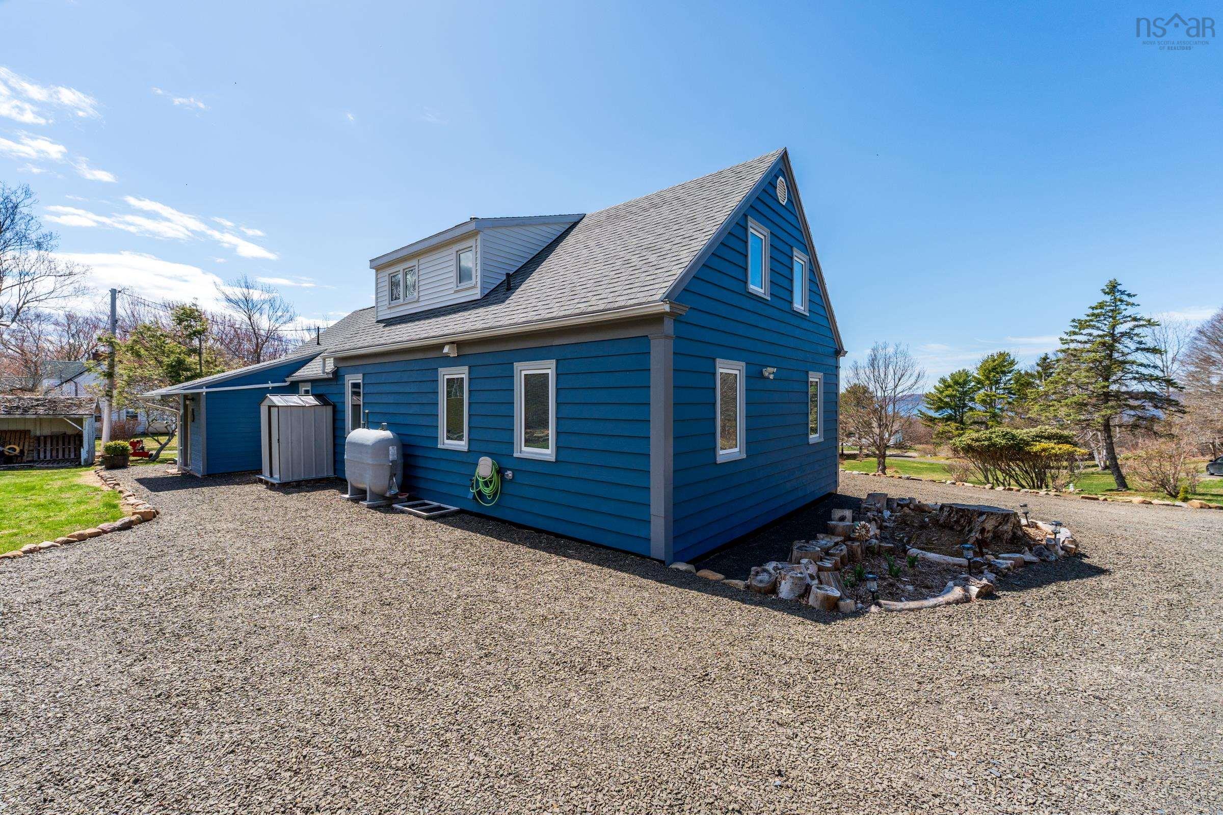 $420,000.00: 84 Old Post Road, Clementsport