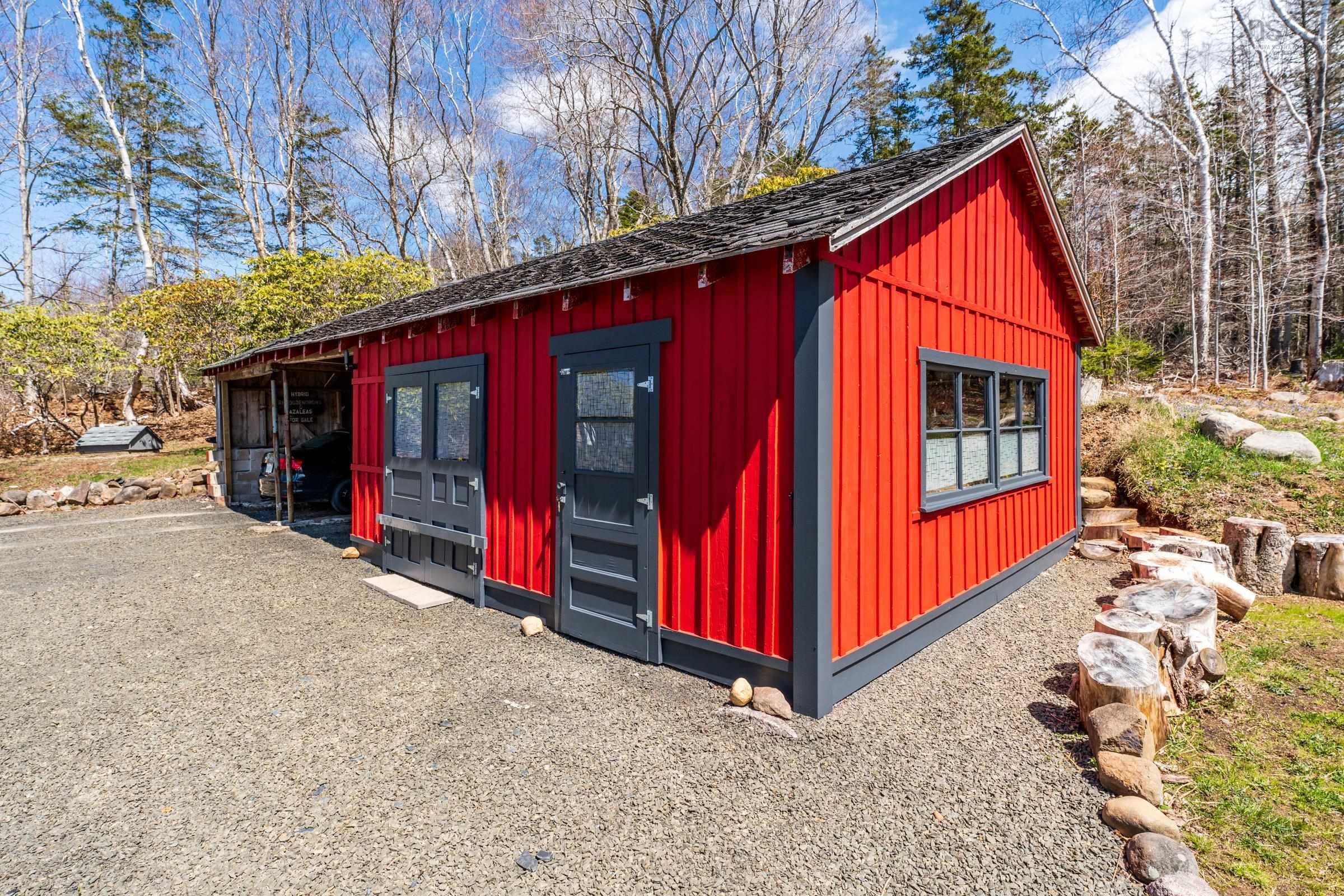 $420,000.00: 84 Old Post Road, Clementsport