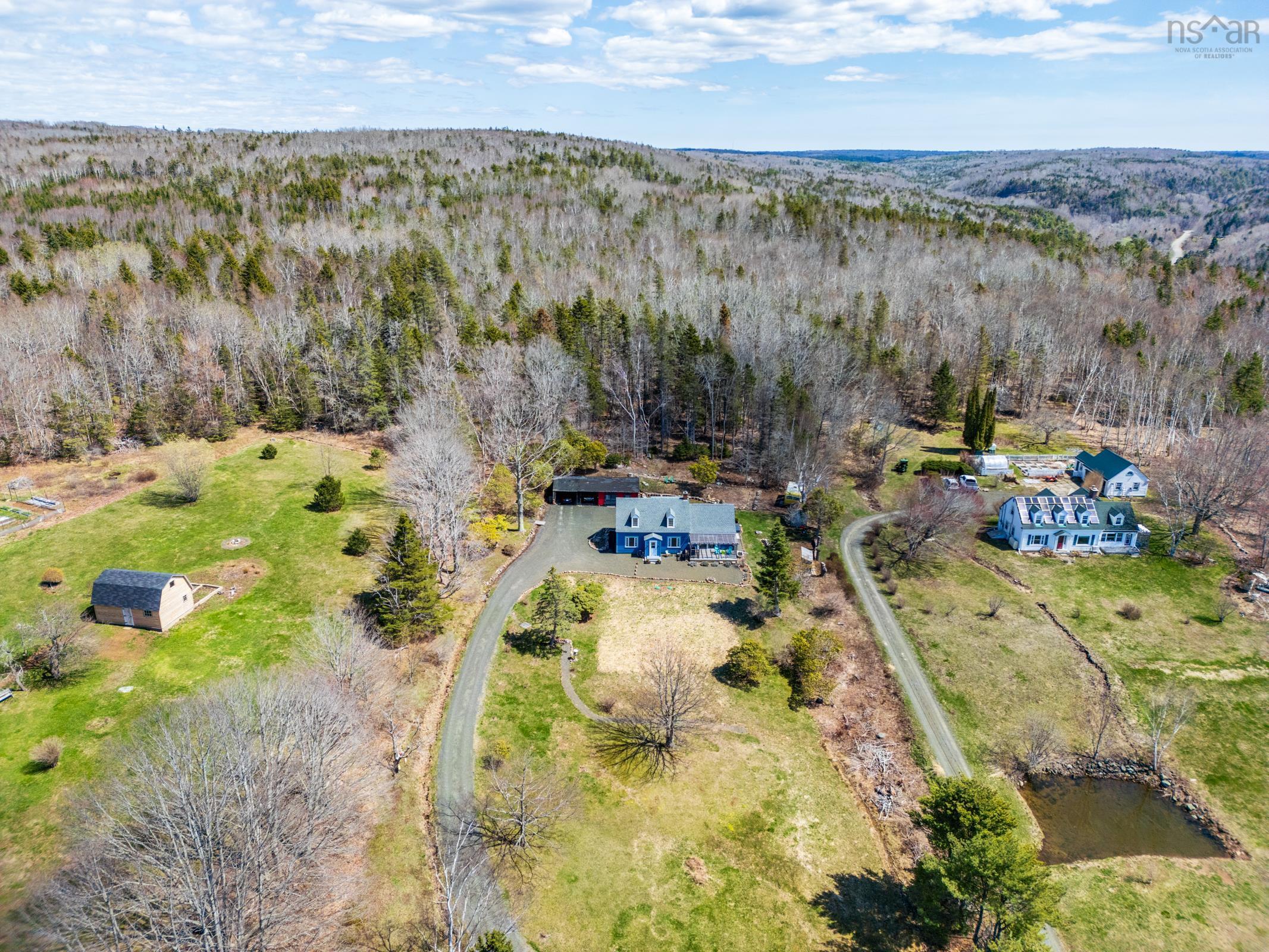 $420,000.00: 84 Old Post Road, Clementsport