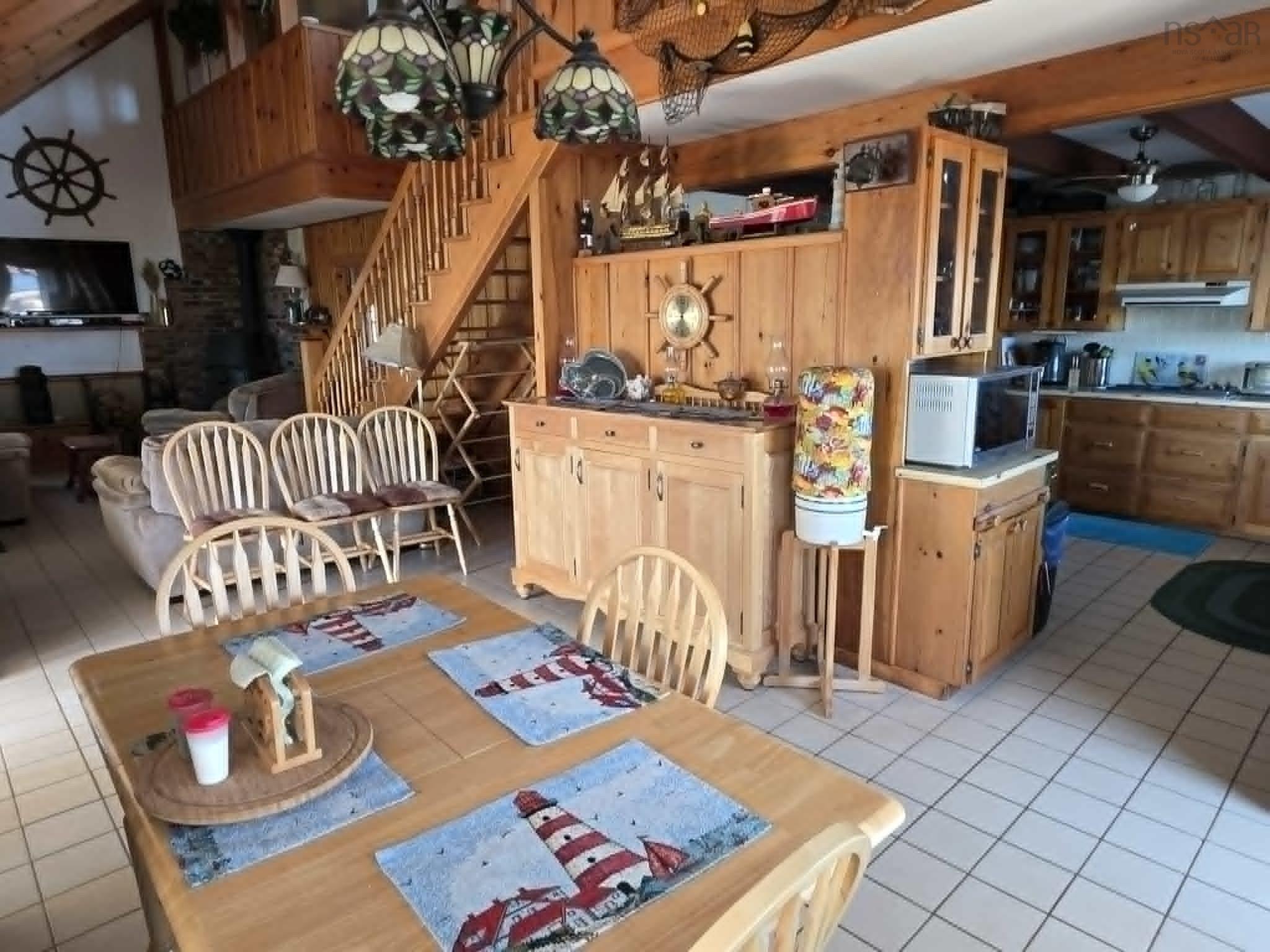 $775,000.00: 1836 Caribou Island Road, Caribou Island