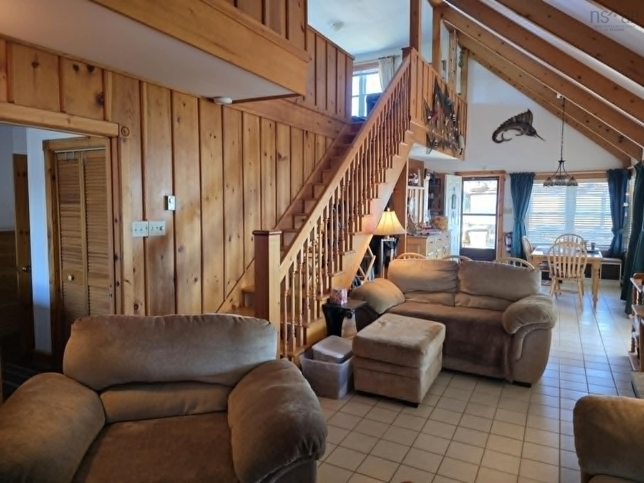 $775,000.00: 1836 Caribou Island Road, Caribou Island