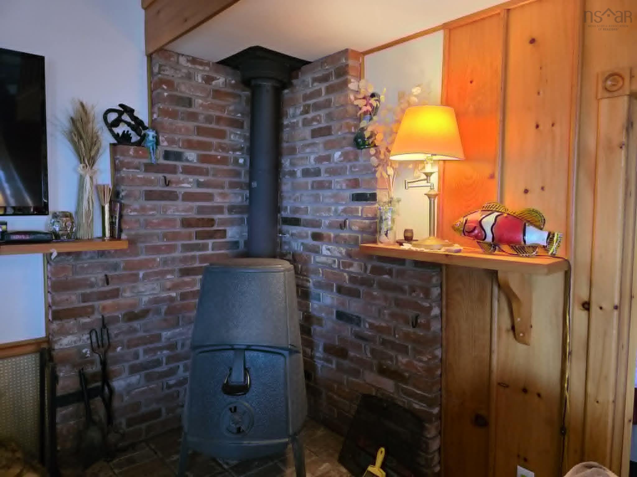 $775,000.00: 1836 Caribou Island Road, Caribou Island