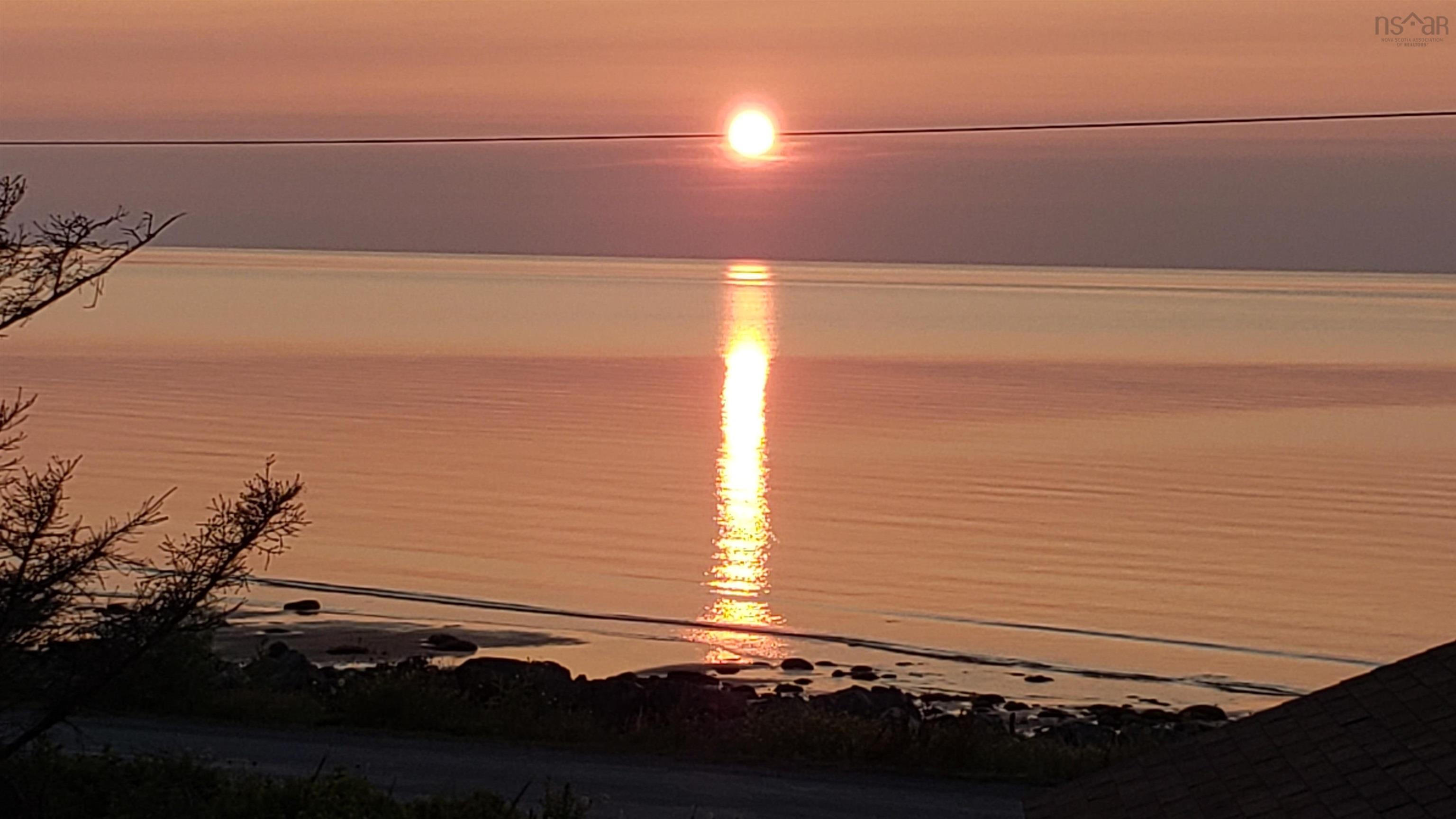 $775,000.00: 1836 Caribou Island Road, Caribou Island