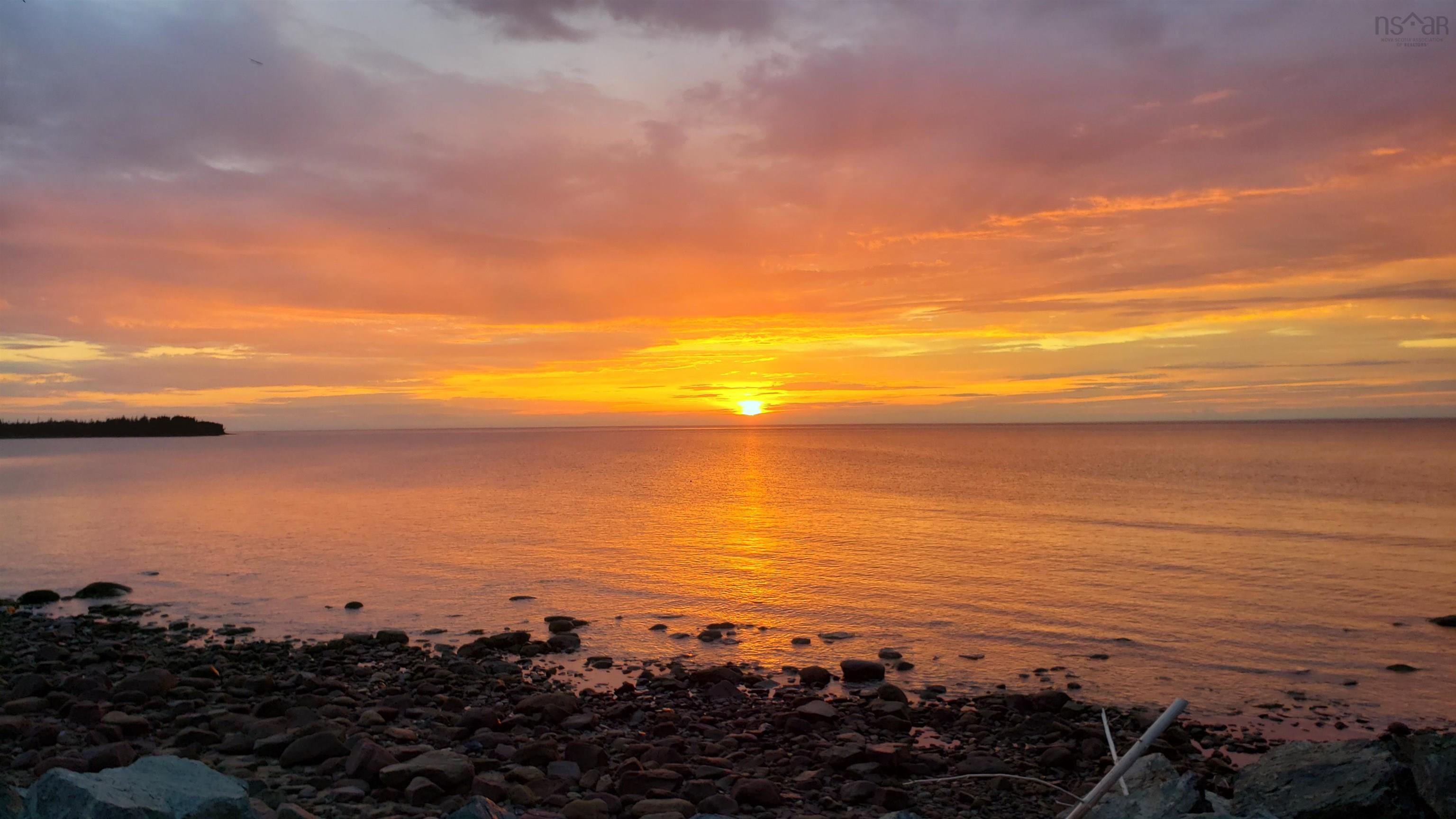 $775,000.00: 1836 Caribou Island Road, Caribou Island