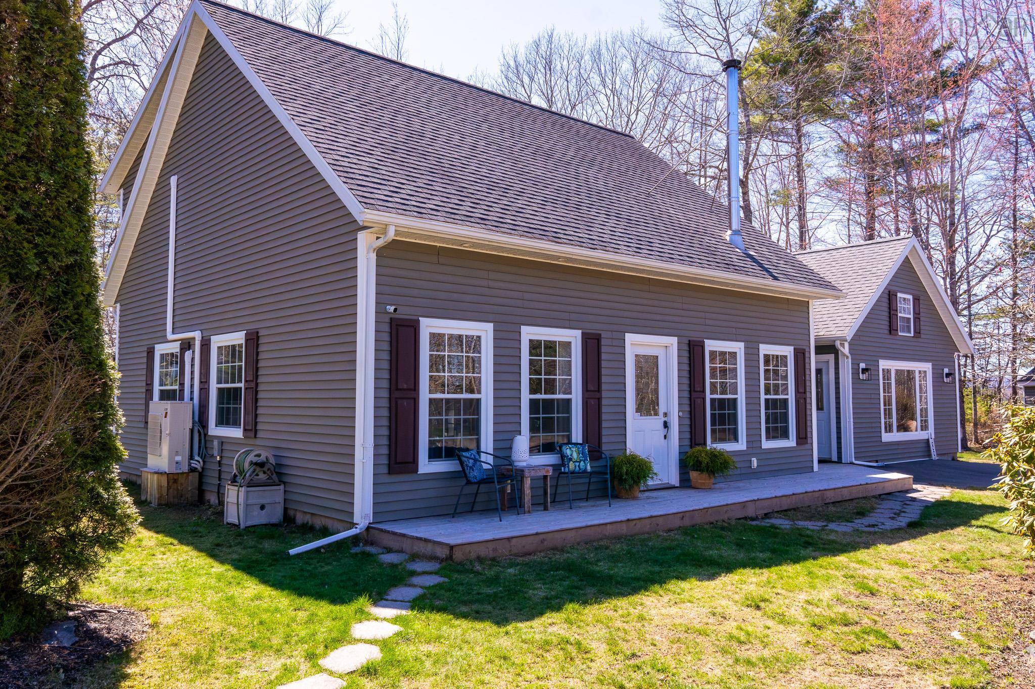 $587,500.00: 489 Alexander Mackenzie Road, South Farmington